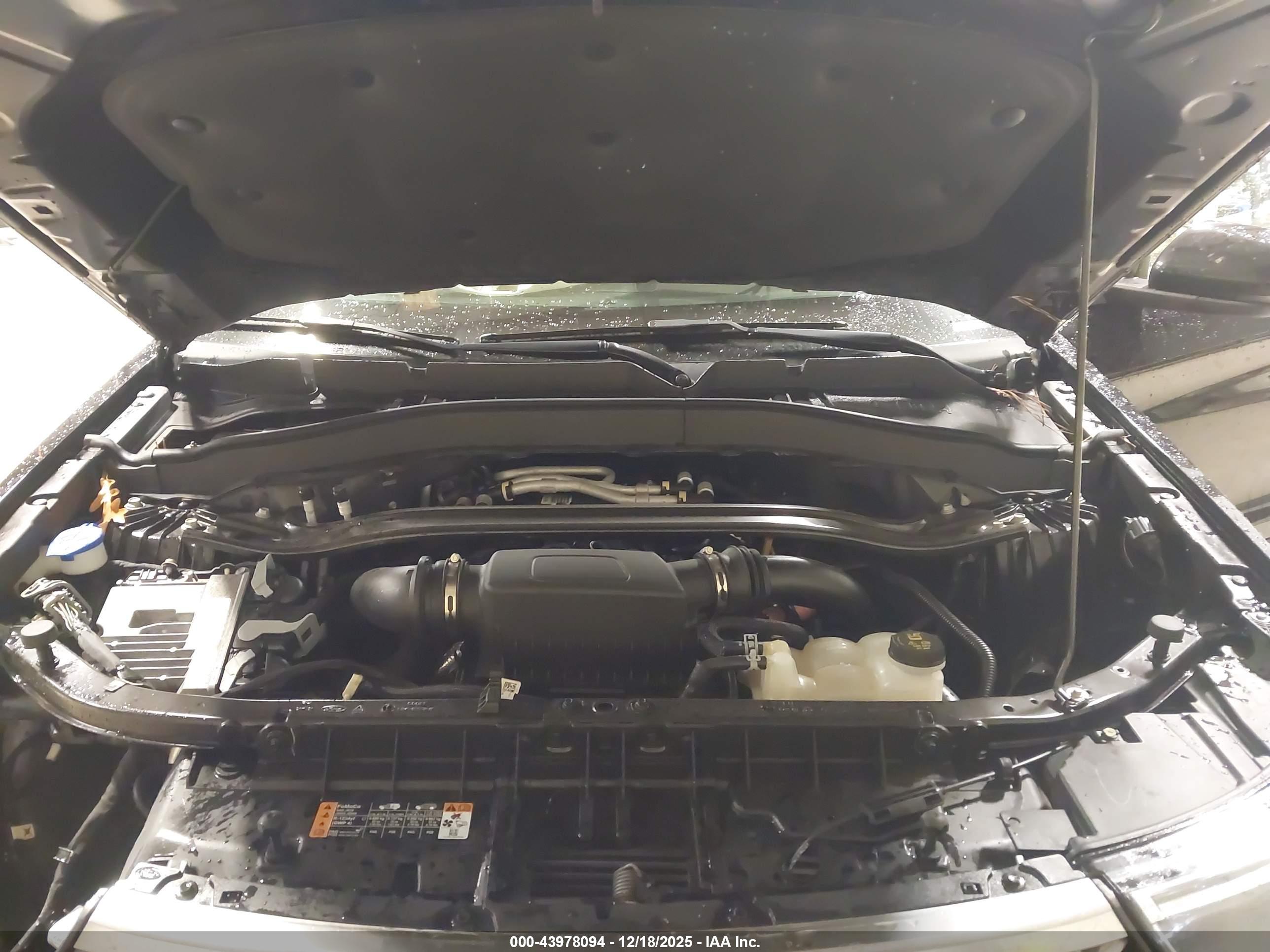 FORD EXPLORER image 10