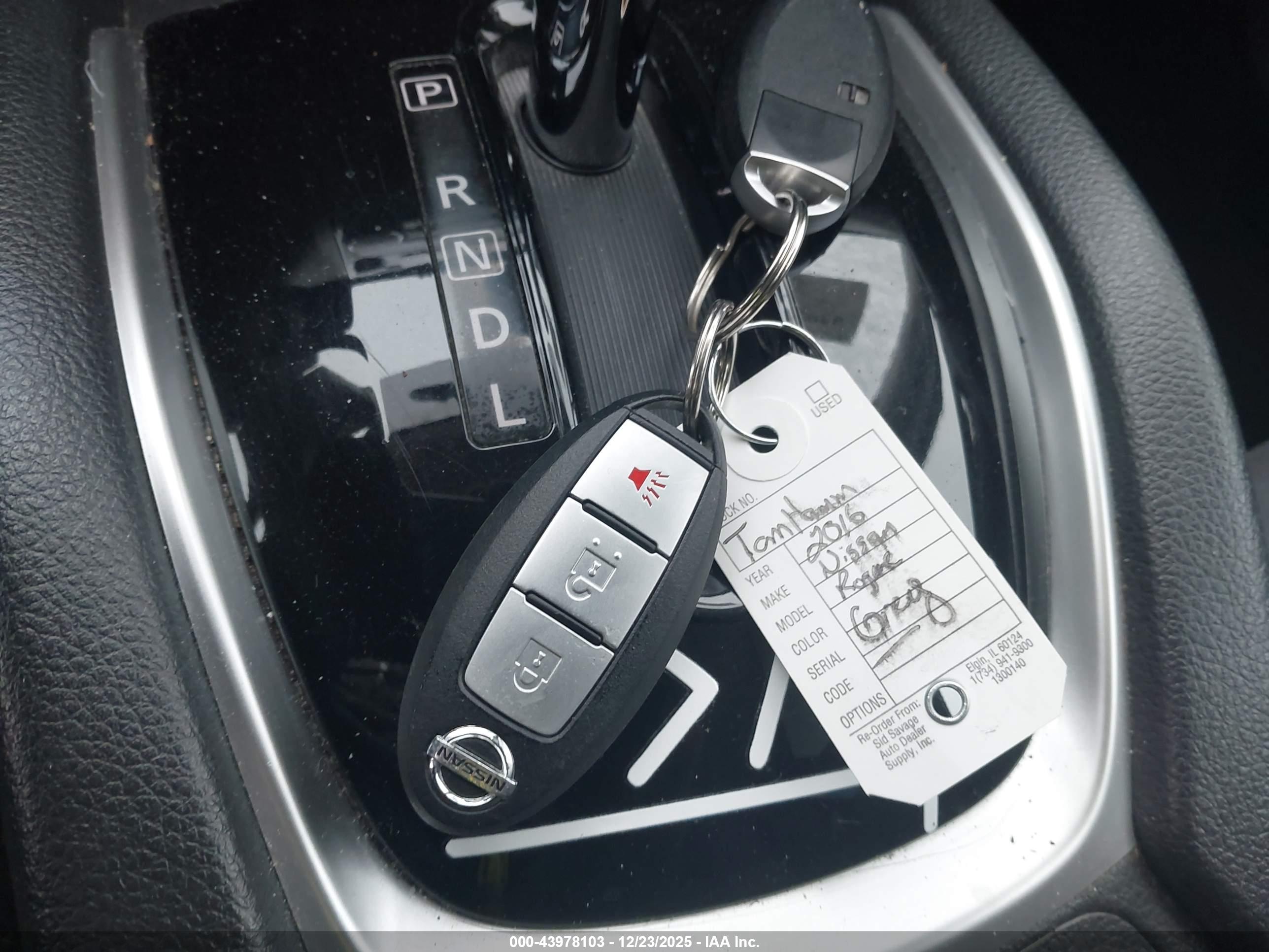 NISSAN ROGUE image 11