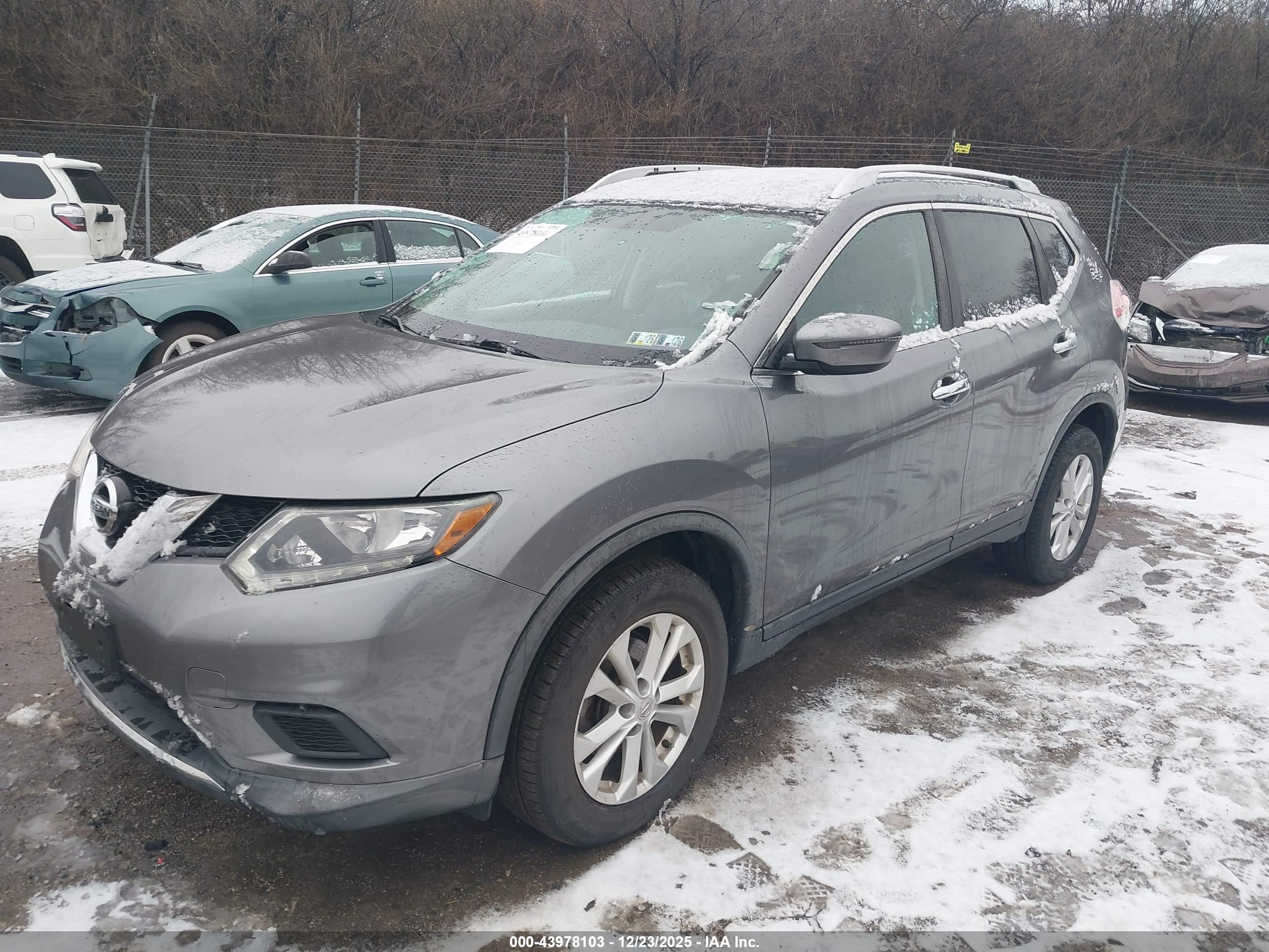 NISSAN ROGUE image 2