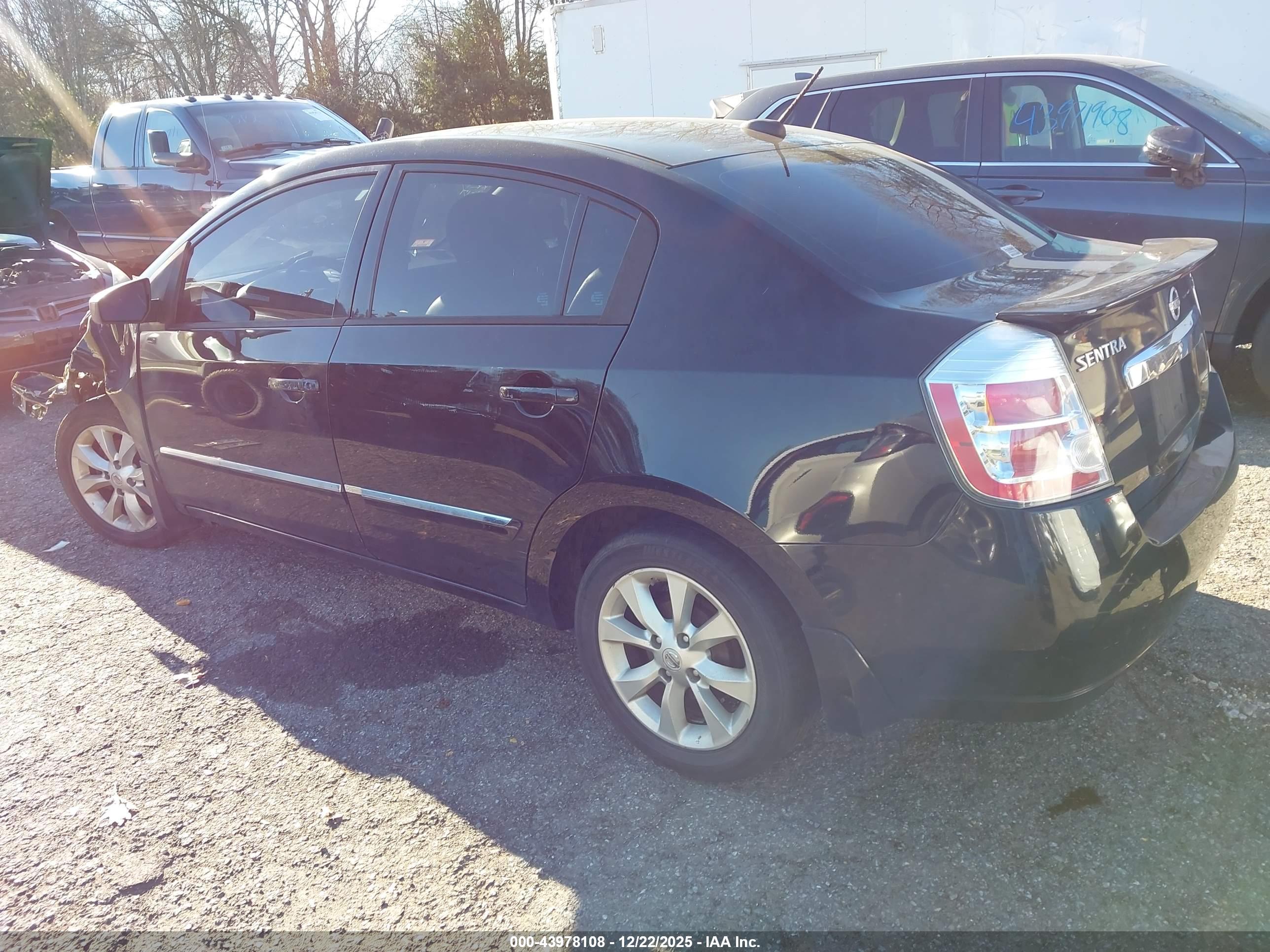 NISSAN SENTRA image 3