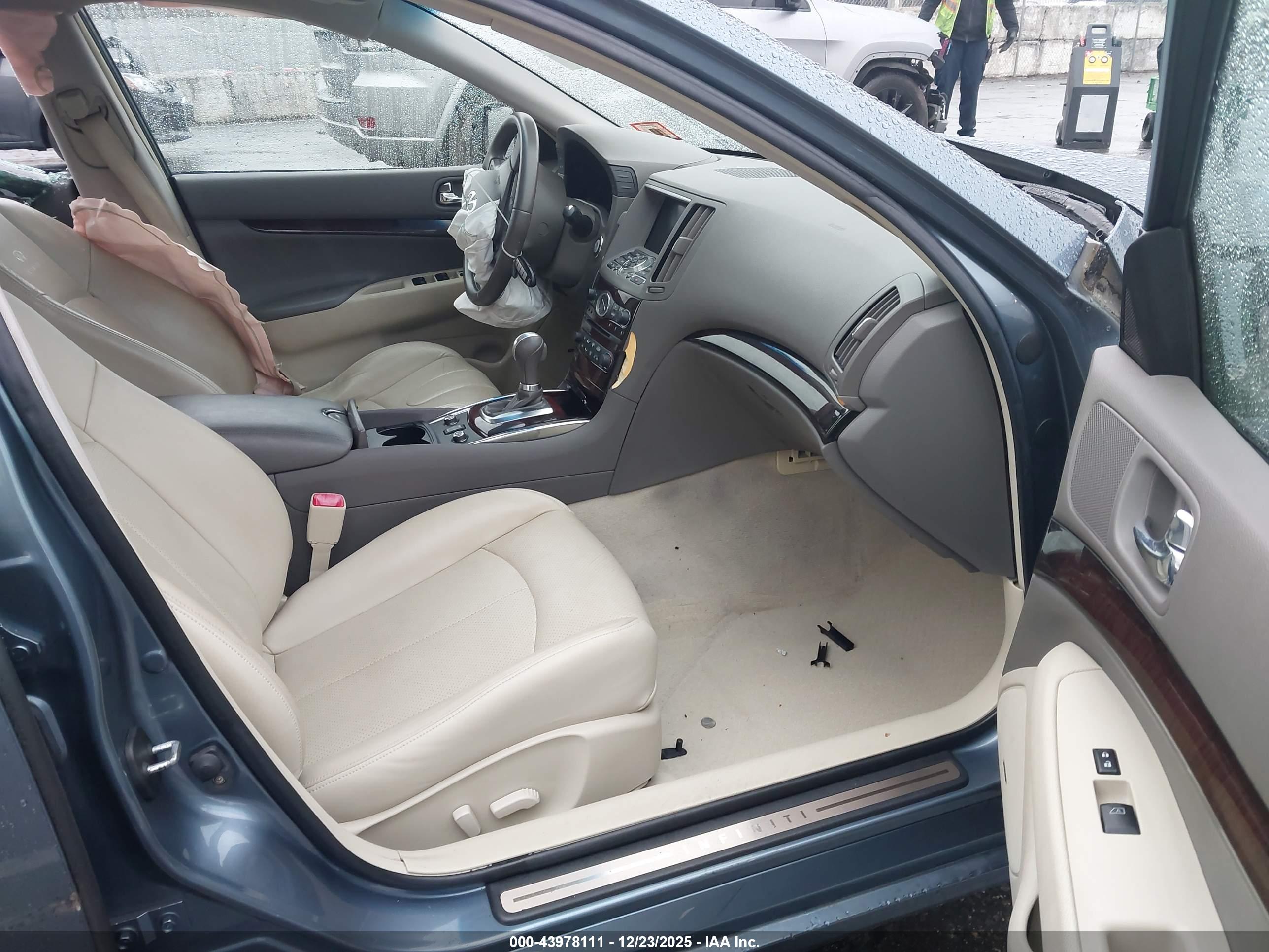 INFINITI G37X image 5