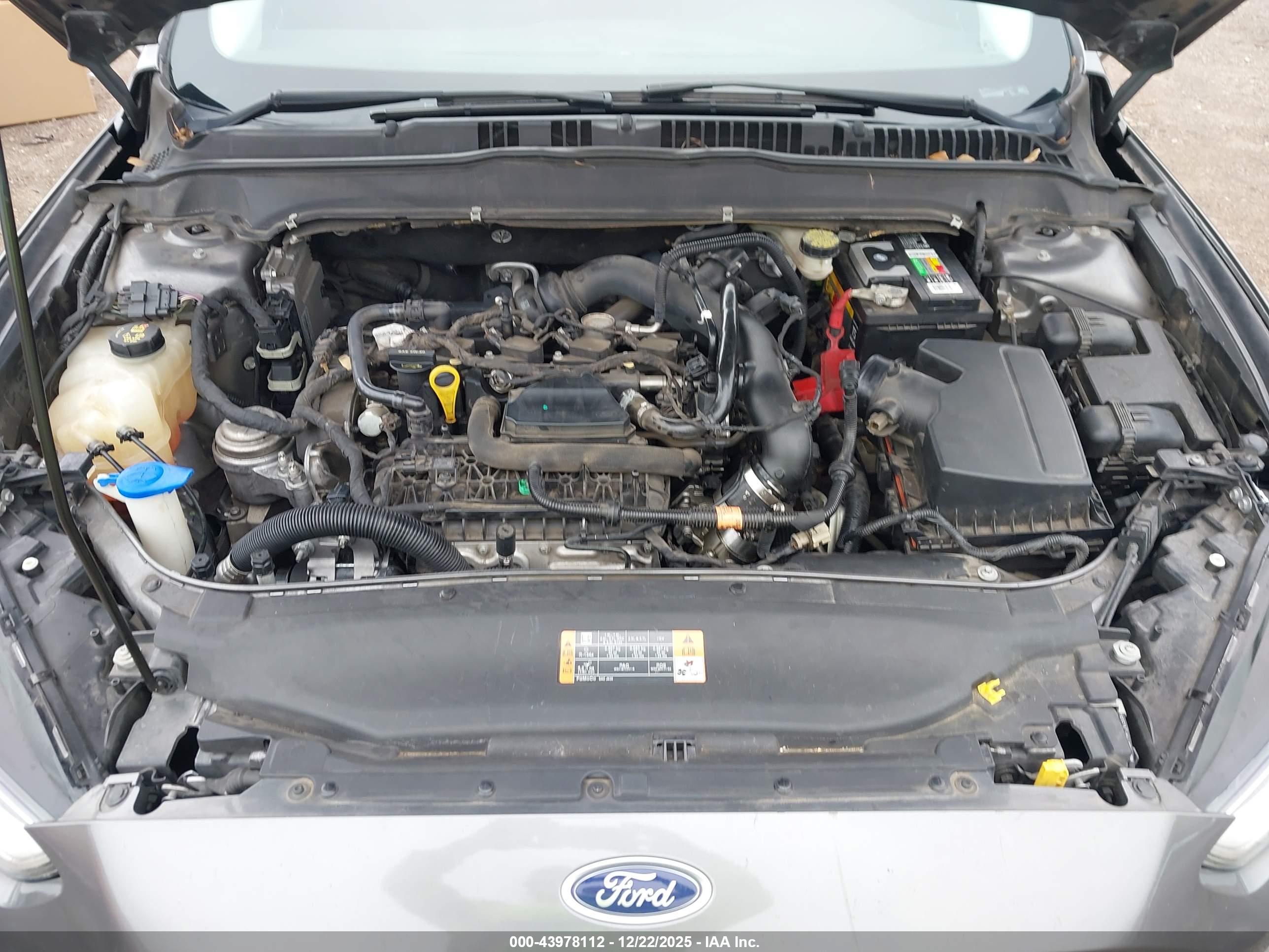 FORD FUSION image 10