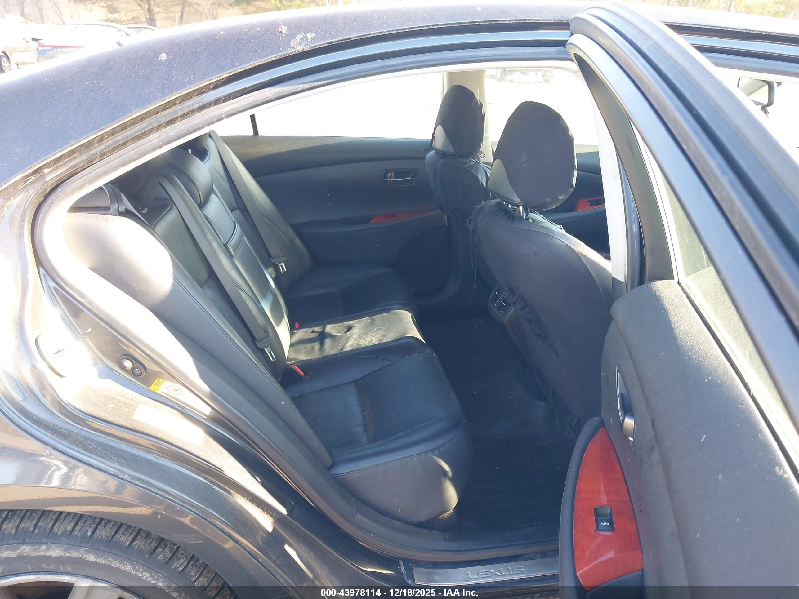 LEXUS ES image 8