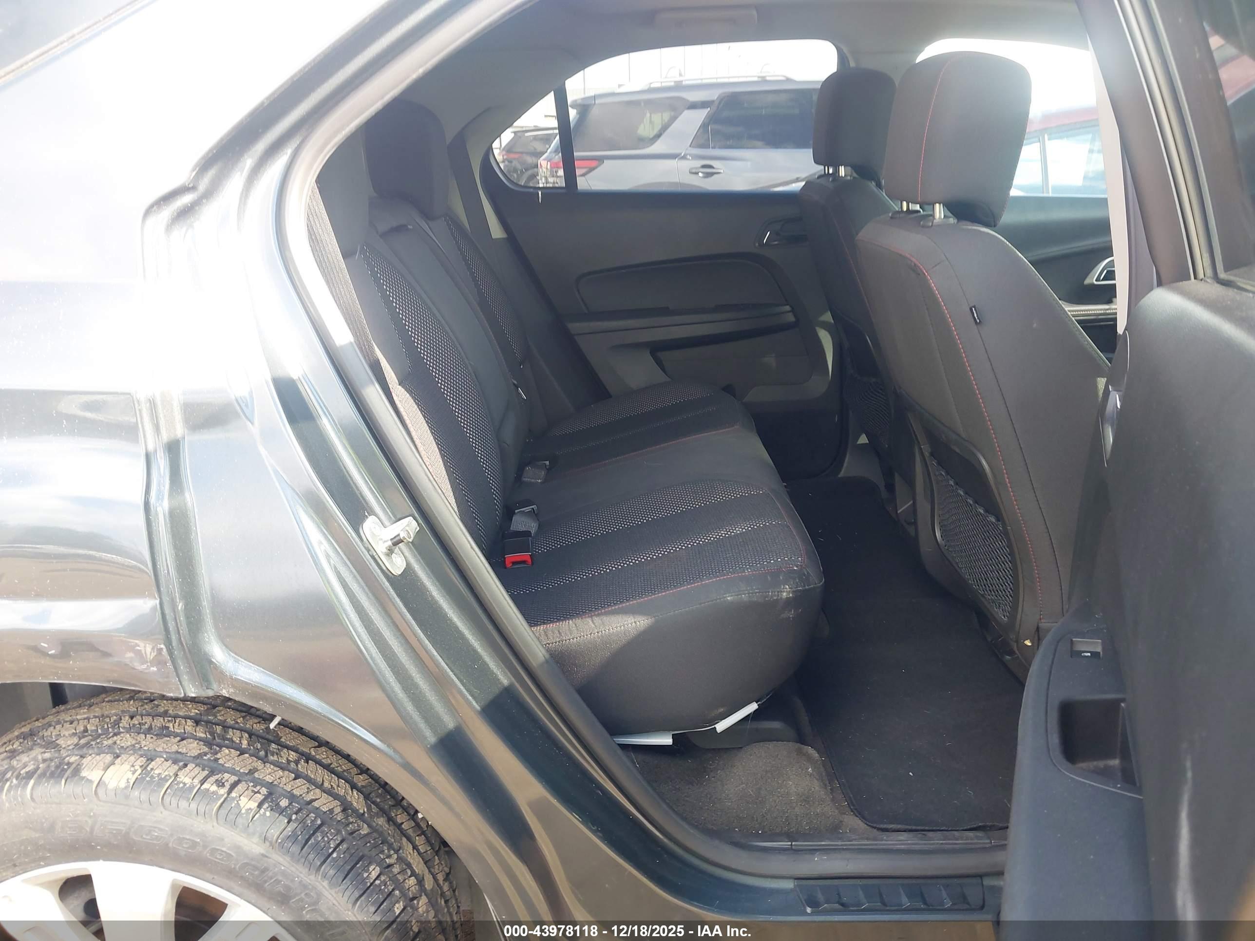 CHEVROLET EQUINOX image 8
