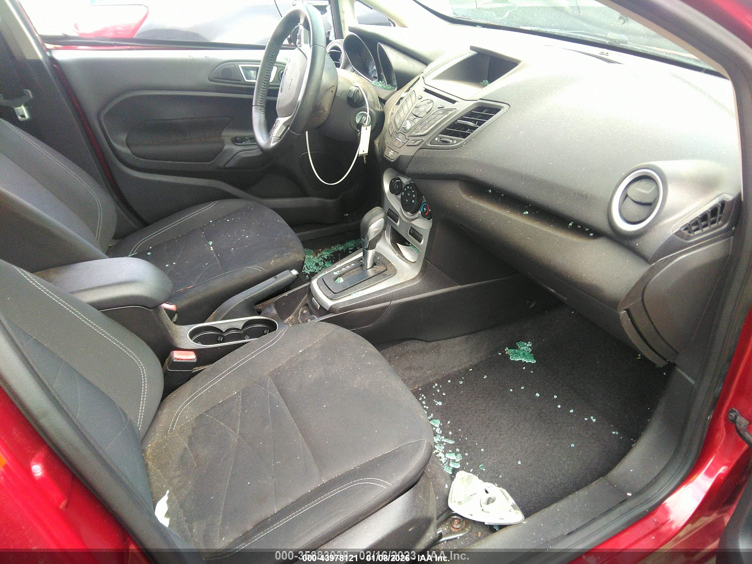FORD FIESTA image 5