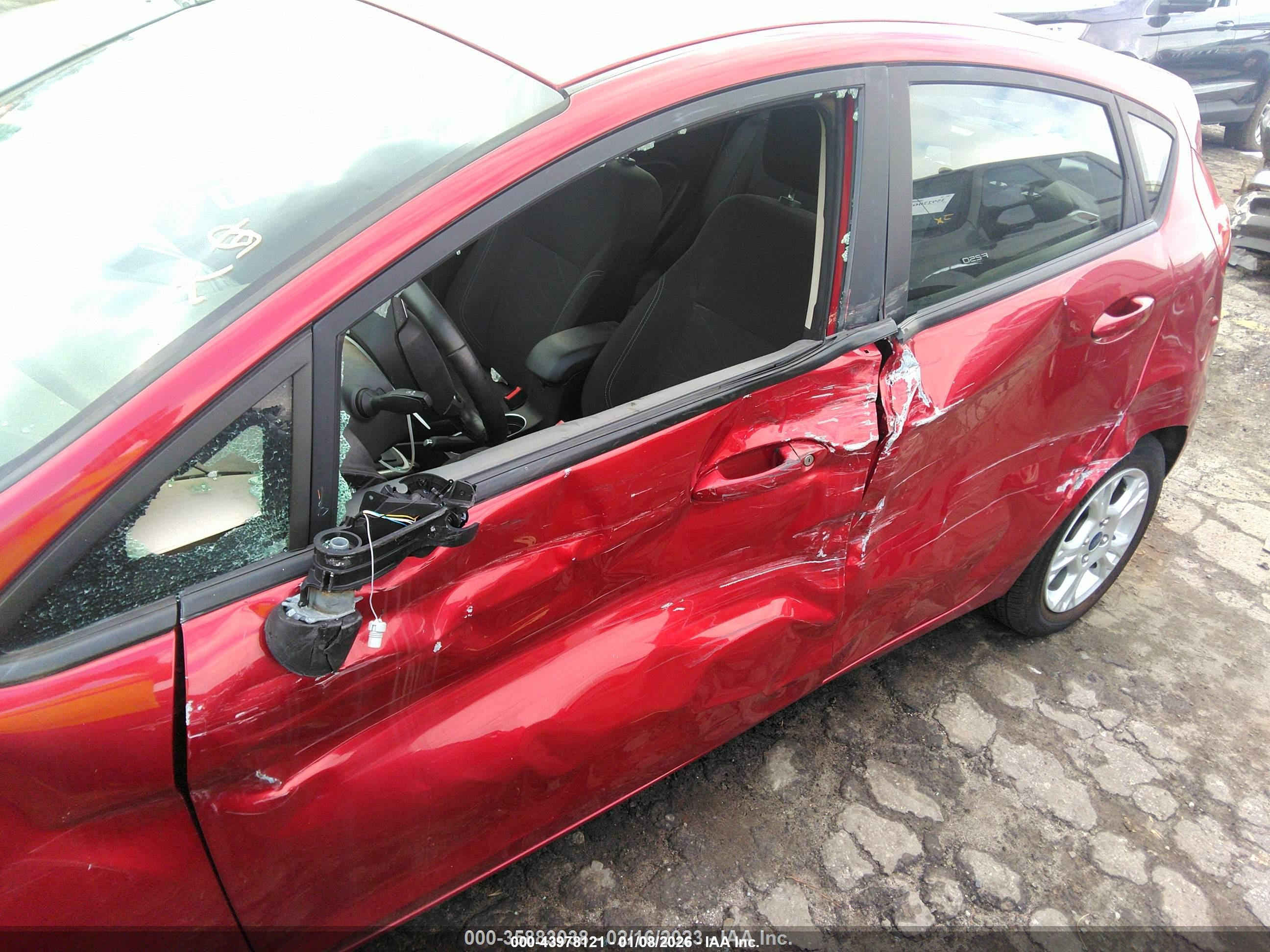 FORD FIESTA image 6