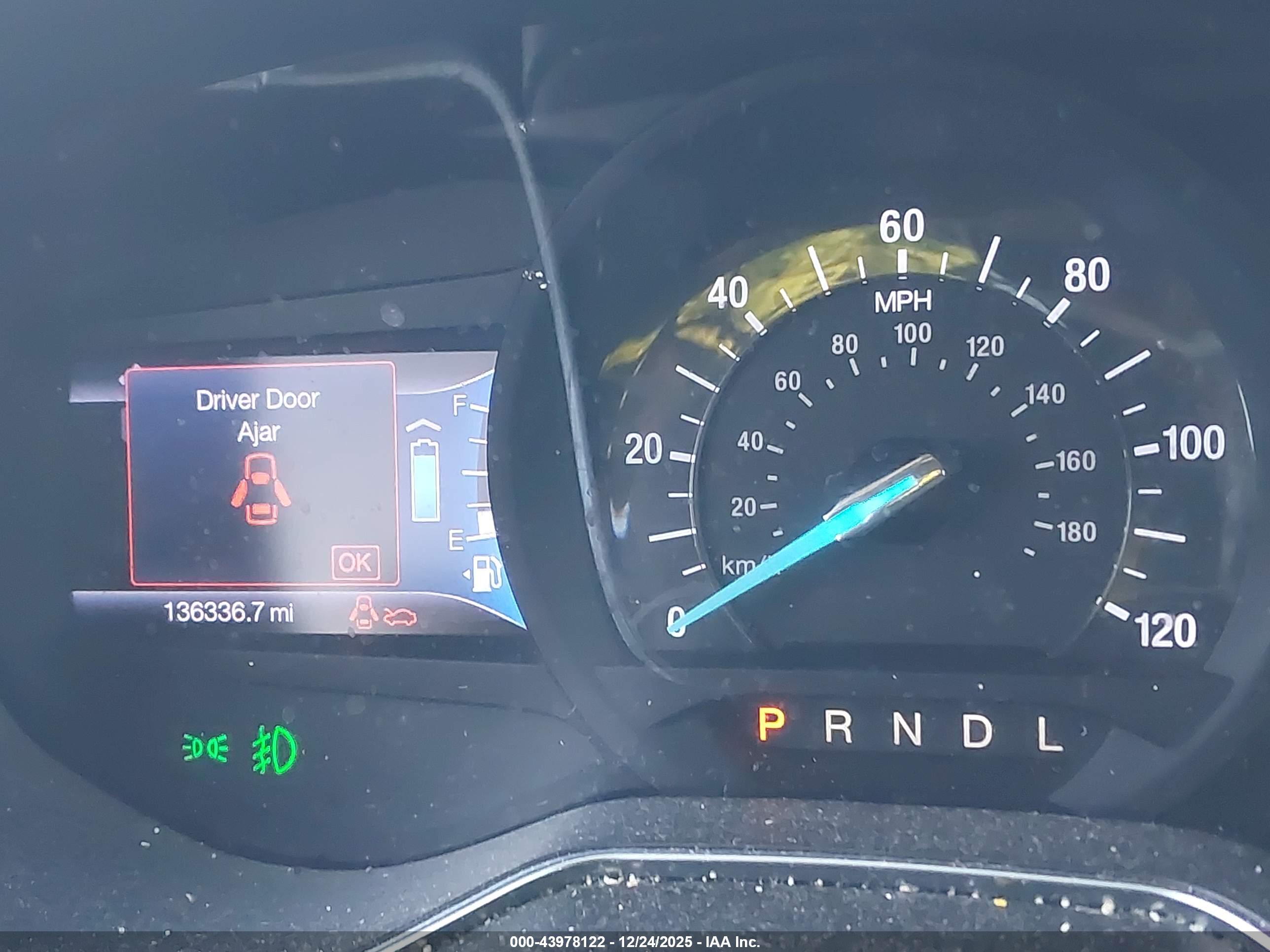 FORD FUSION image 7