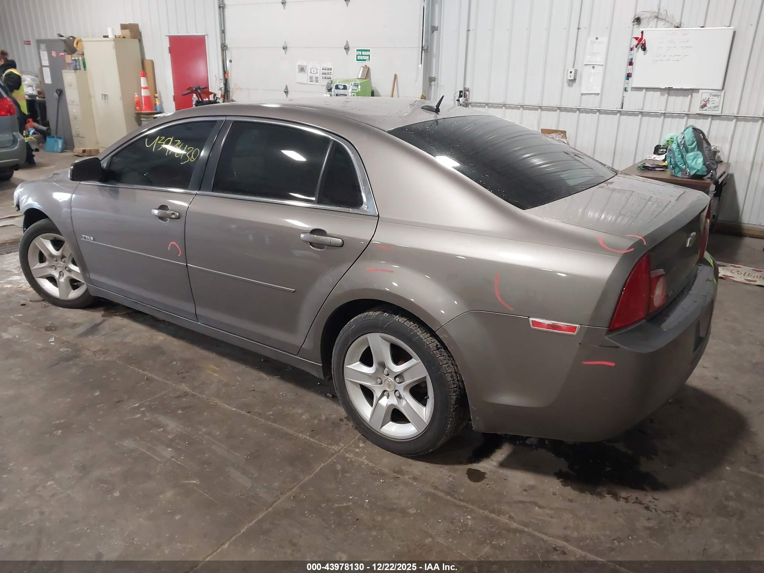 CHEVROLET MALIBU image 3