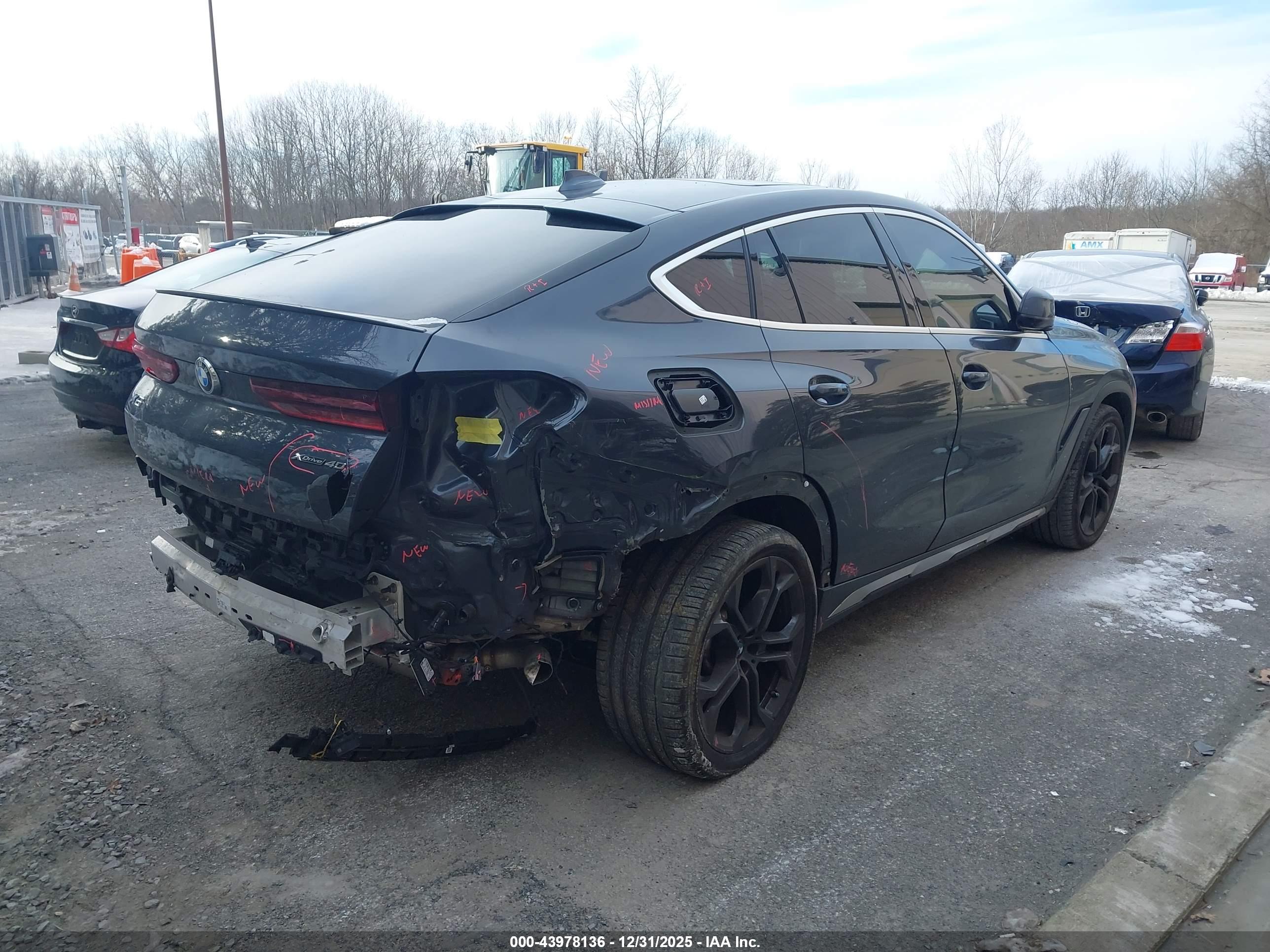 BMW X6 image 4