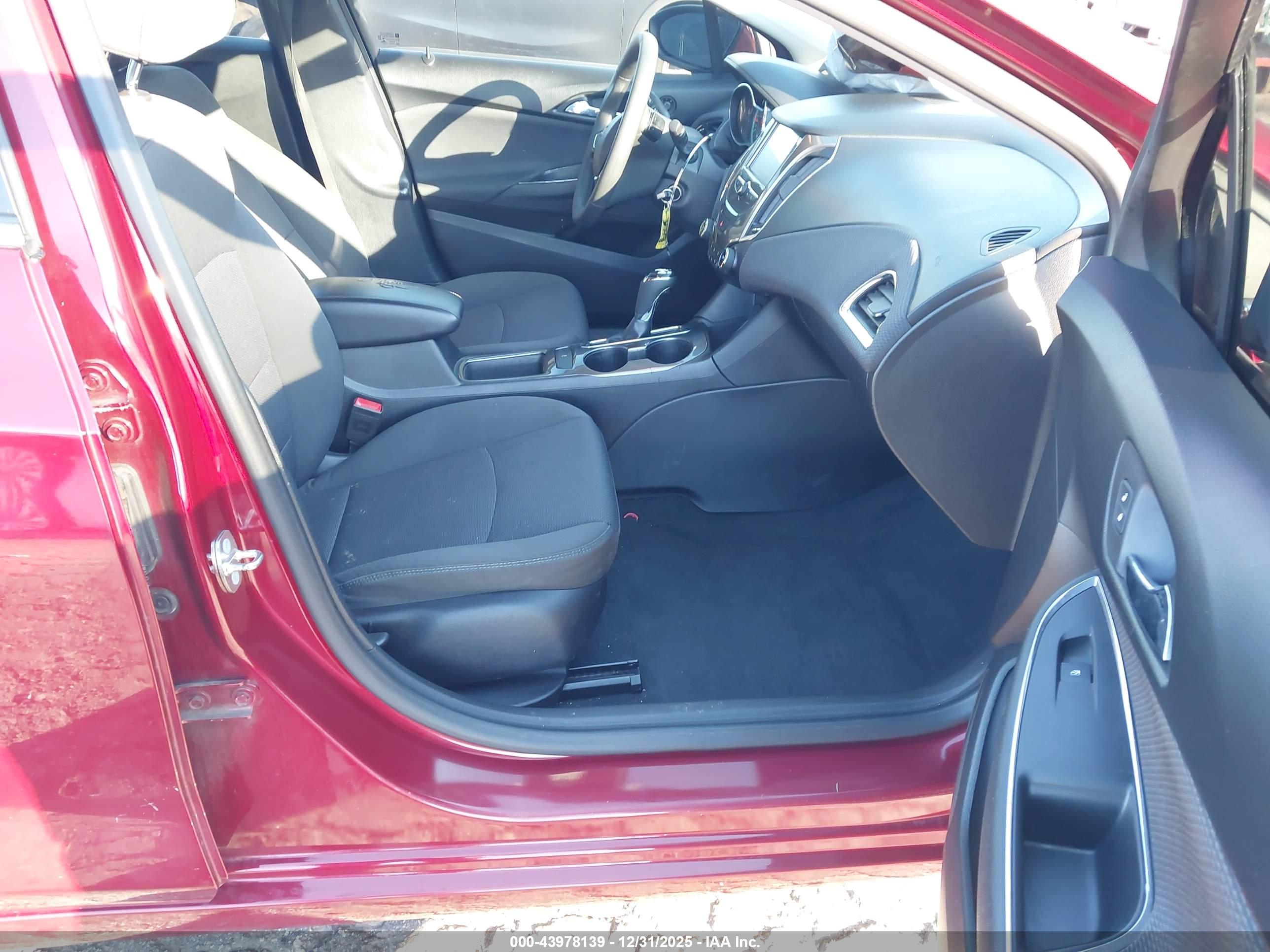 CHEVROLET CRUZE image 5