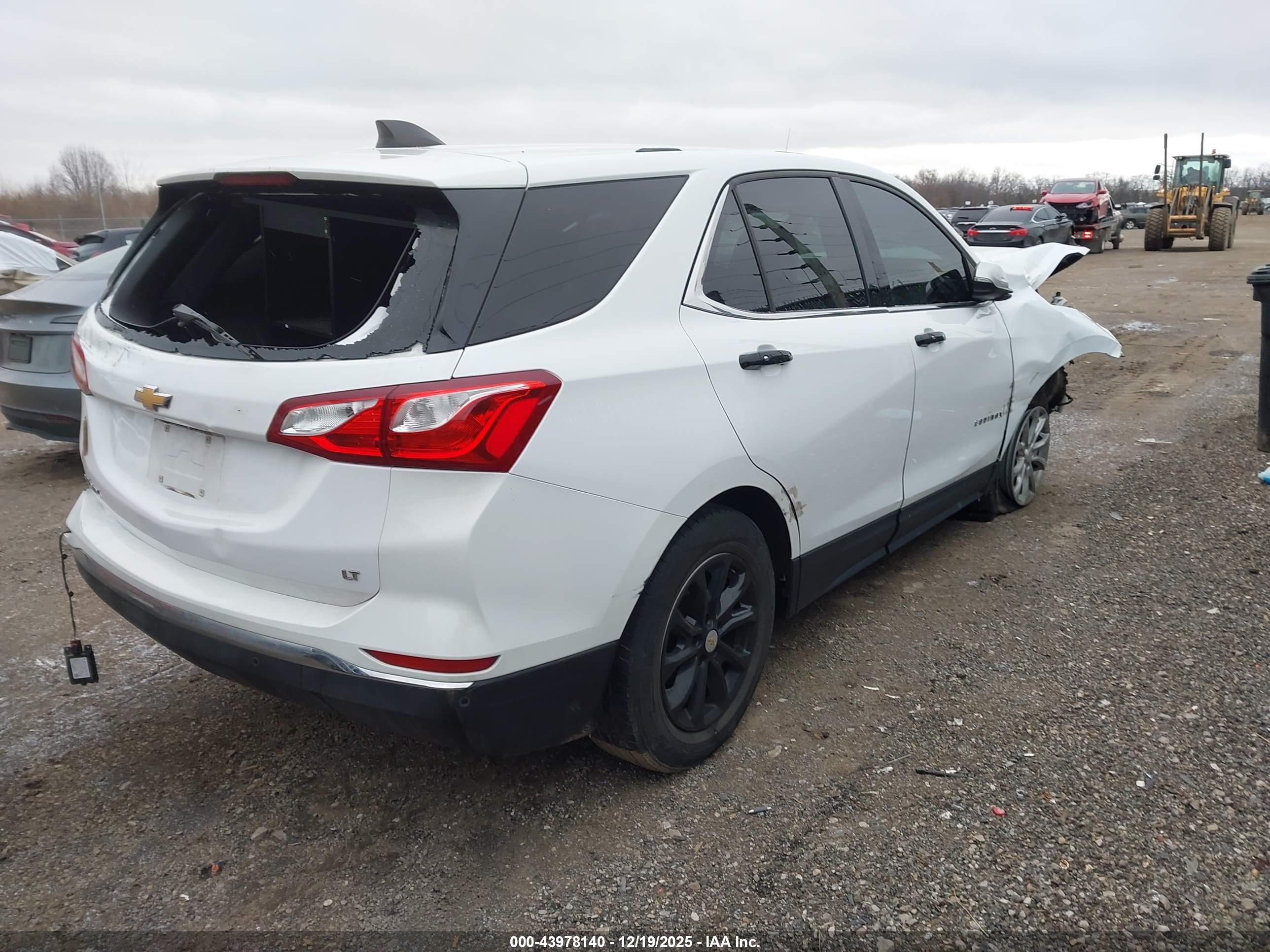 CHEVROLET EQUINOX image 4