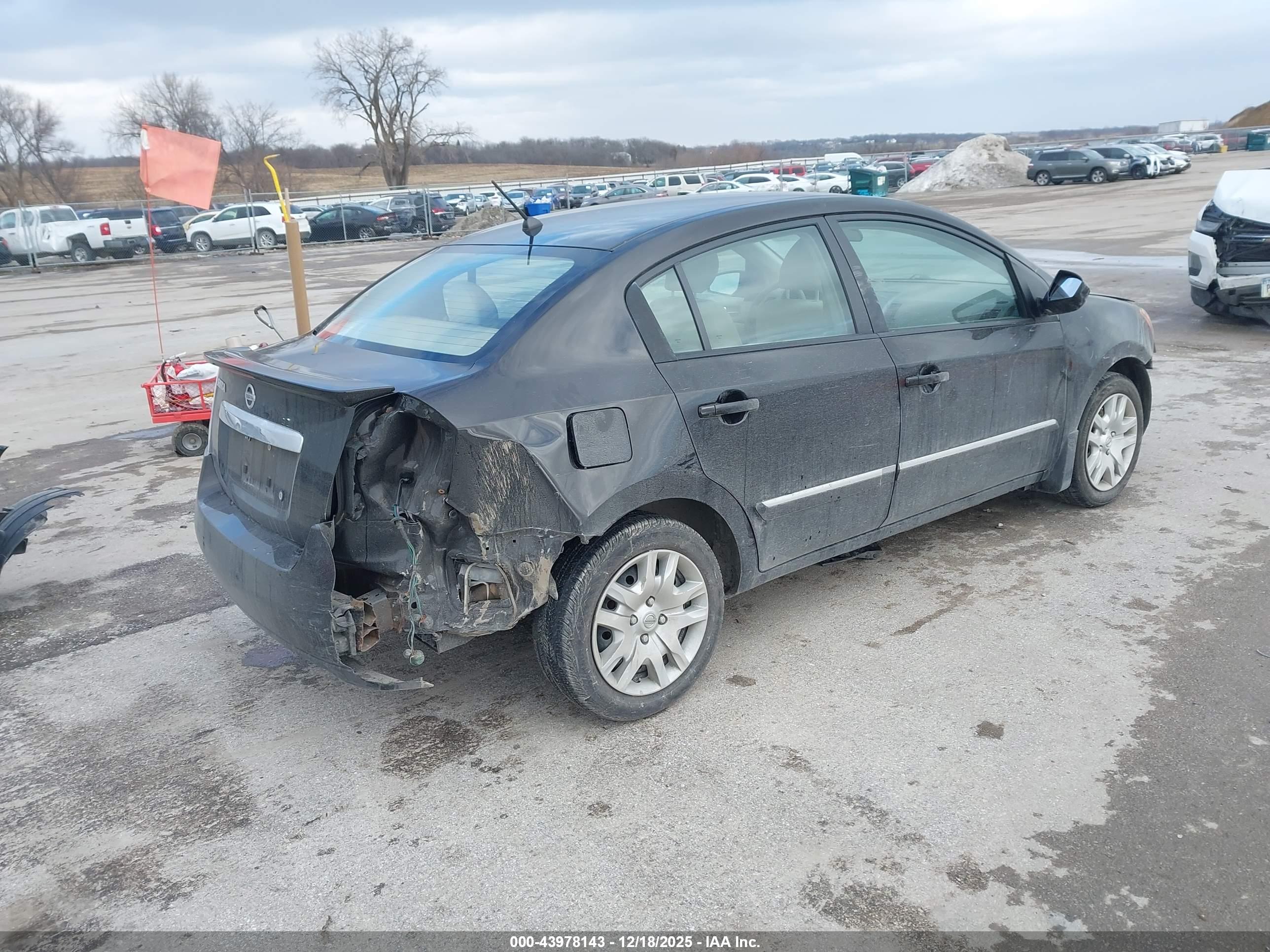 NISSAN SENTRA image 4