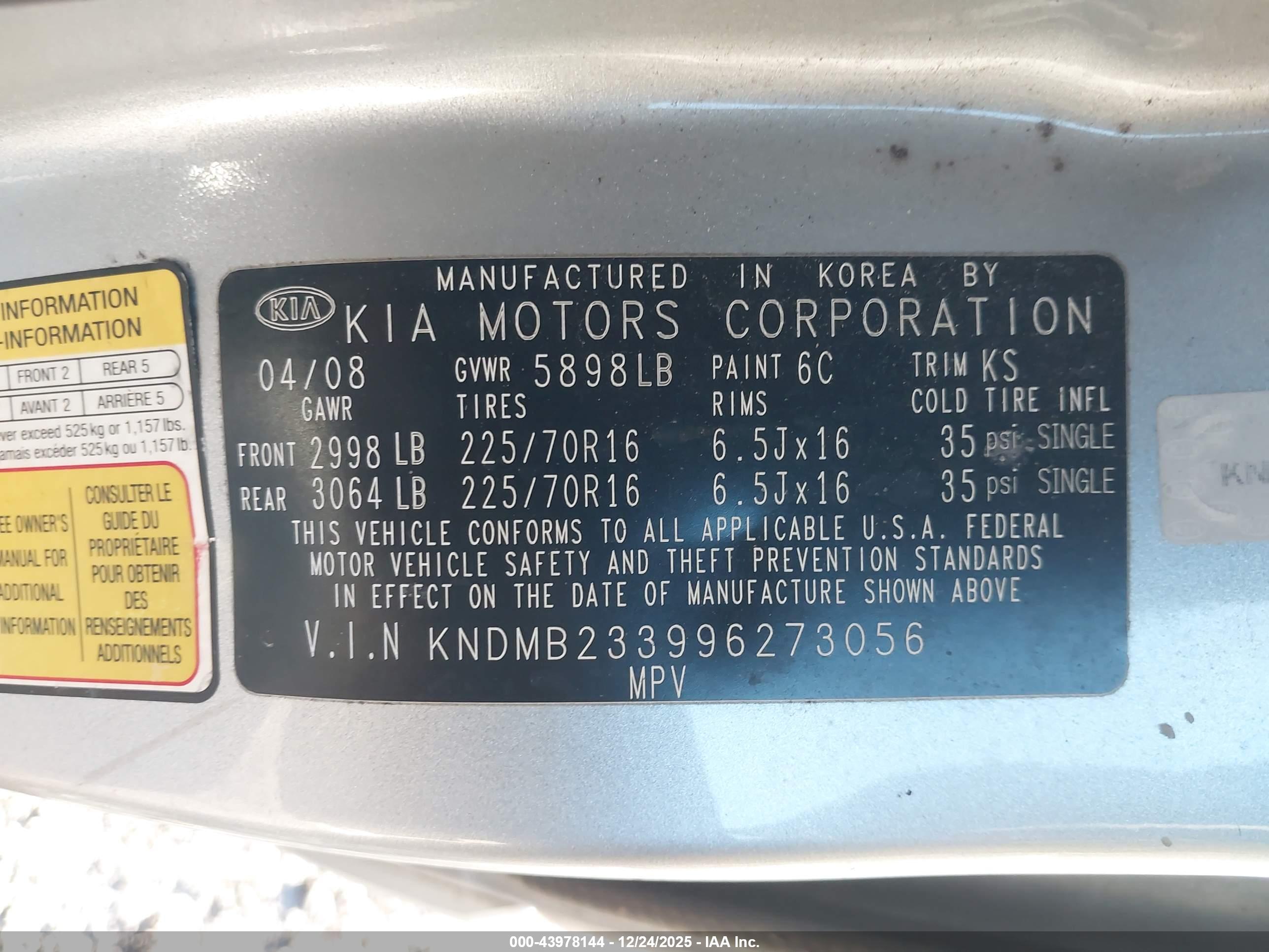 KIA SEDONA image 9