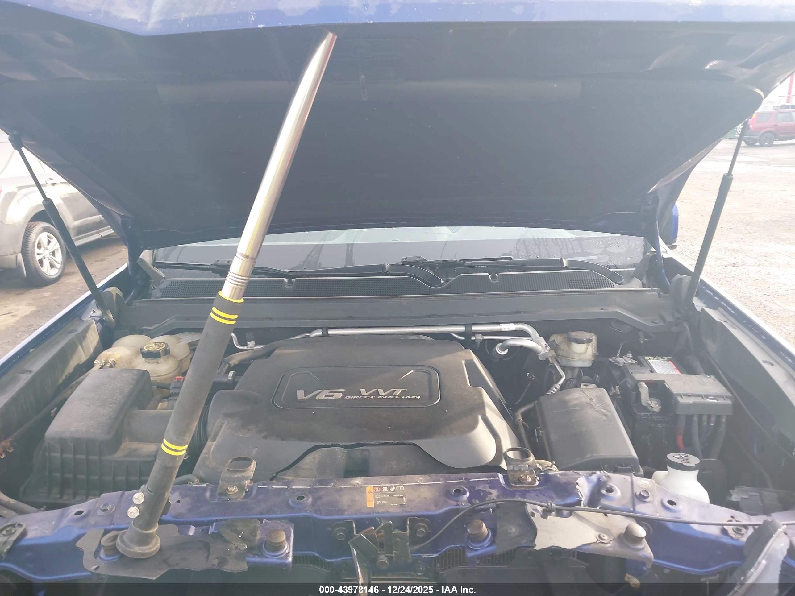CHEVROLET COLORADO image 10