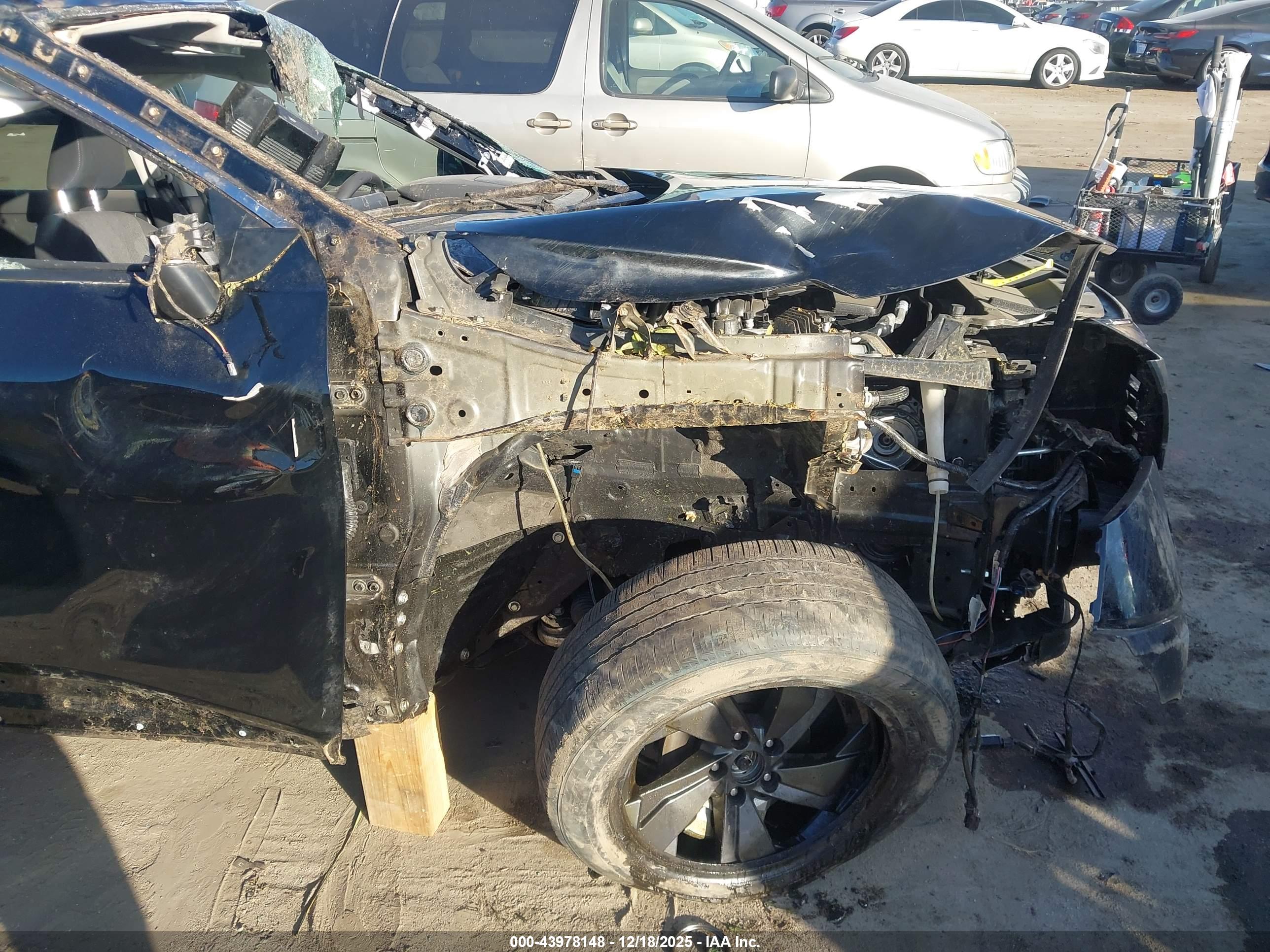 NISSAN ROGUE image 6