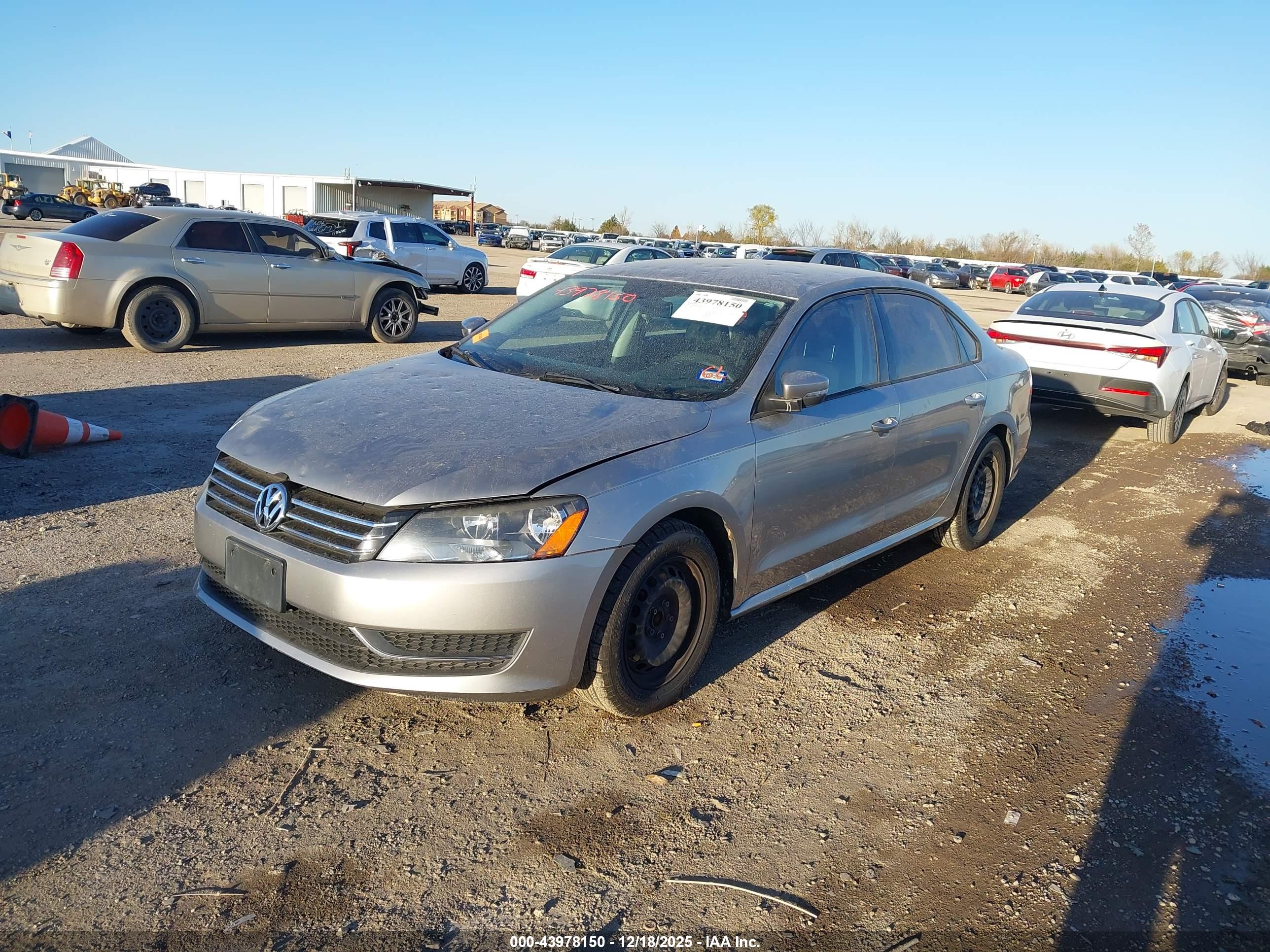 VOLKSWAGEN PASSAT image 2