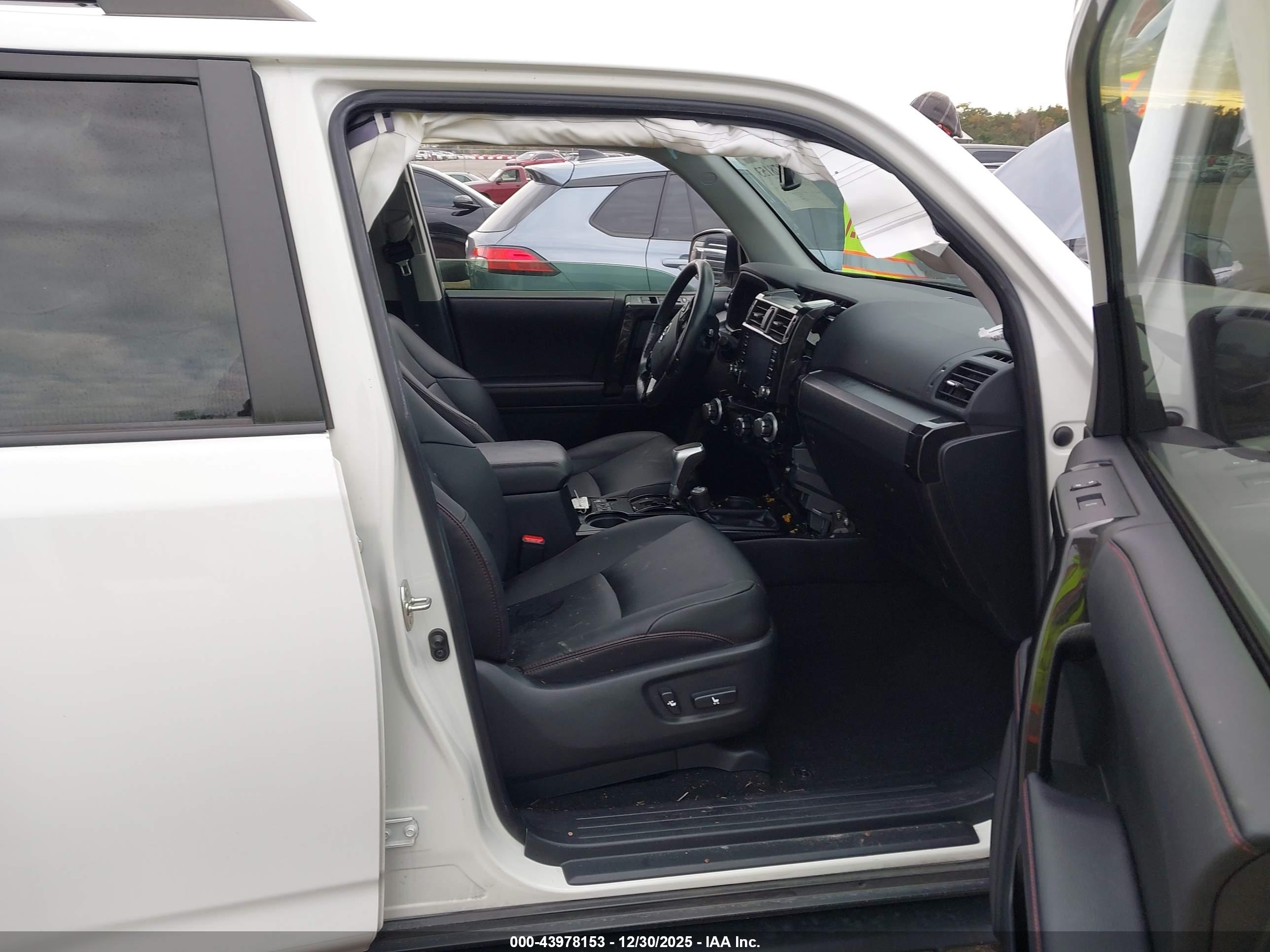 TOYOTA 4RUNNER image 5