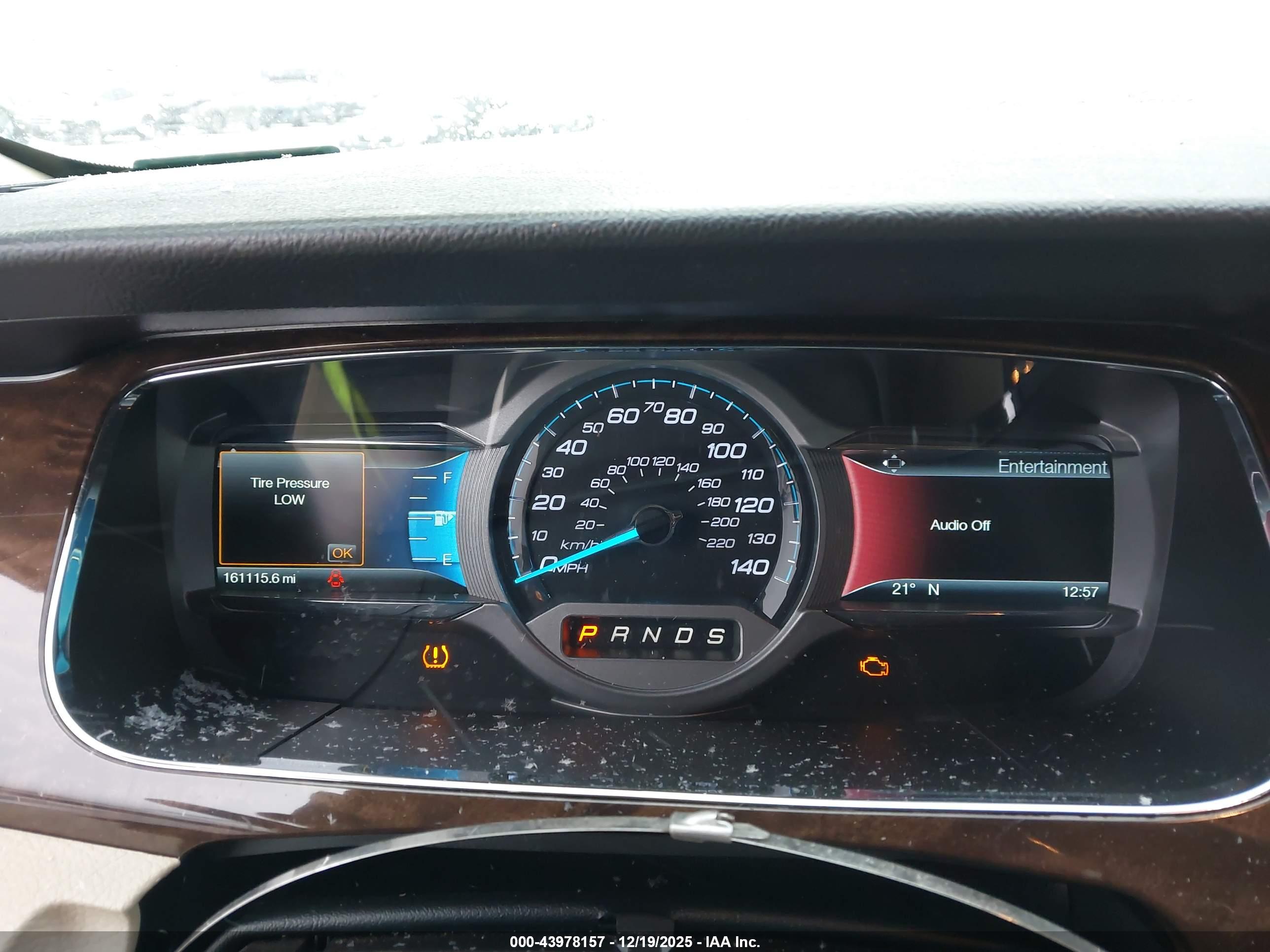 FORD TAURUS image 7