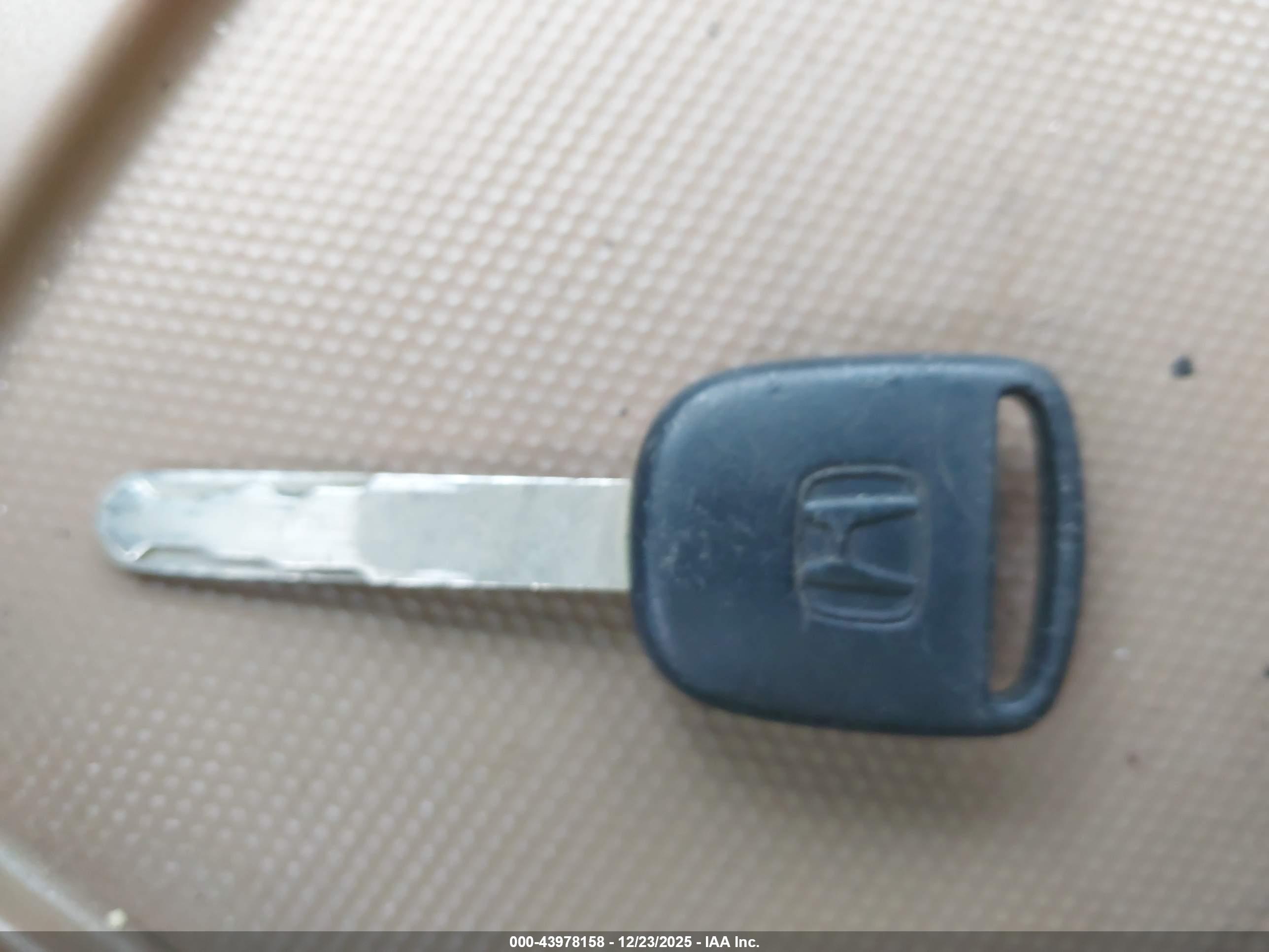HONDA CR-V image 11
