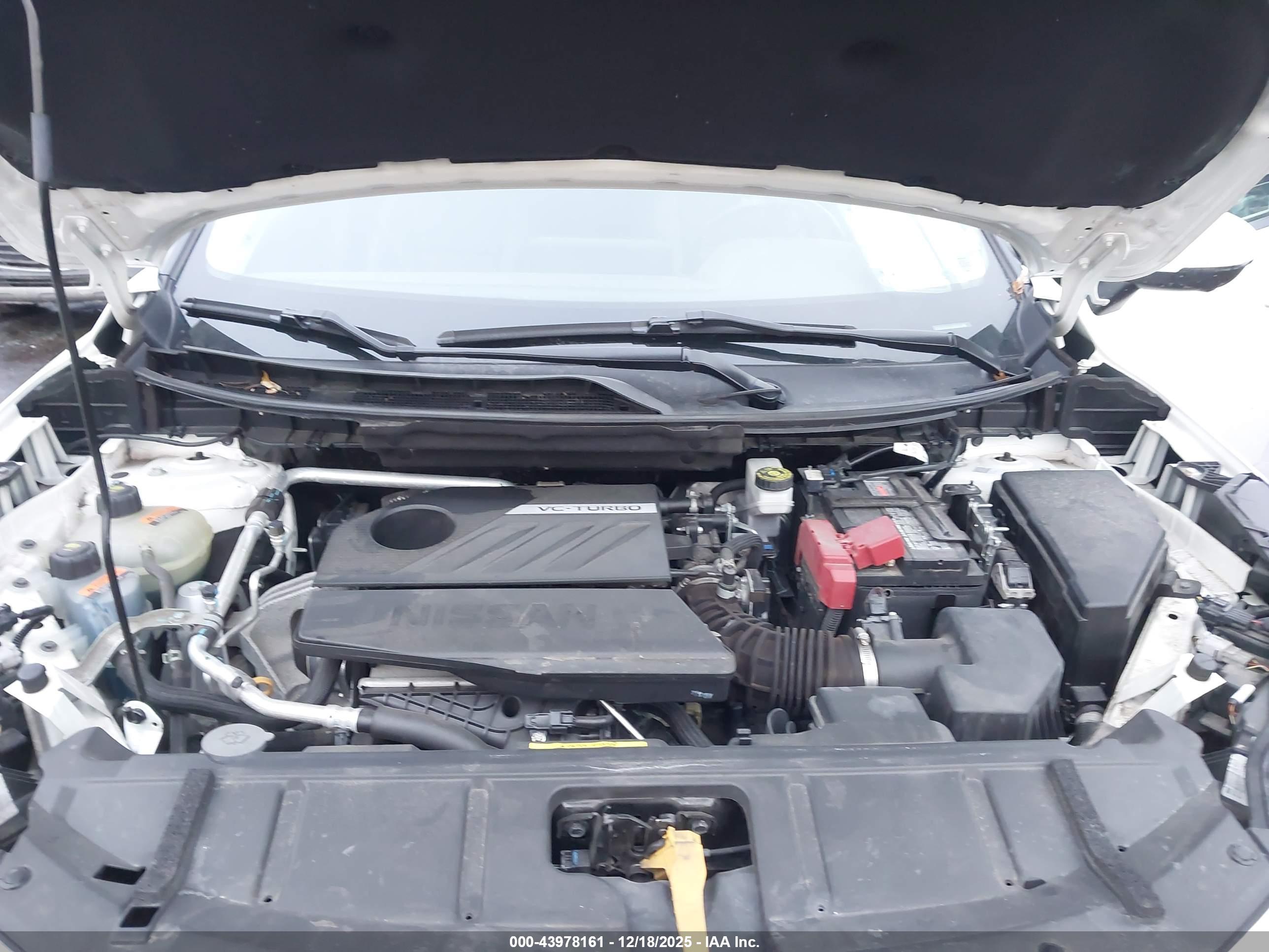 NISSAN ROGUE image 10