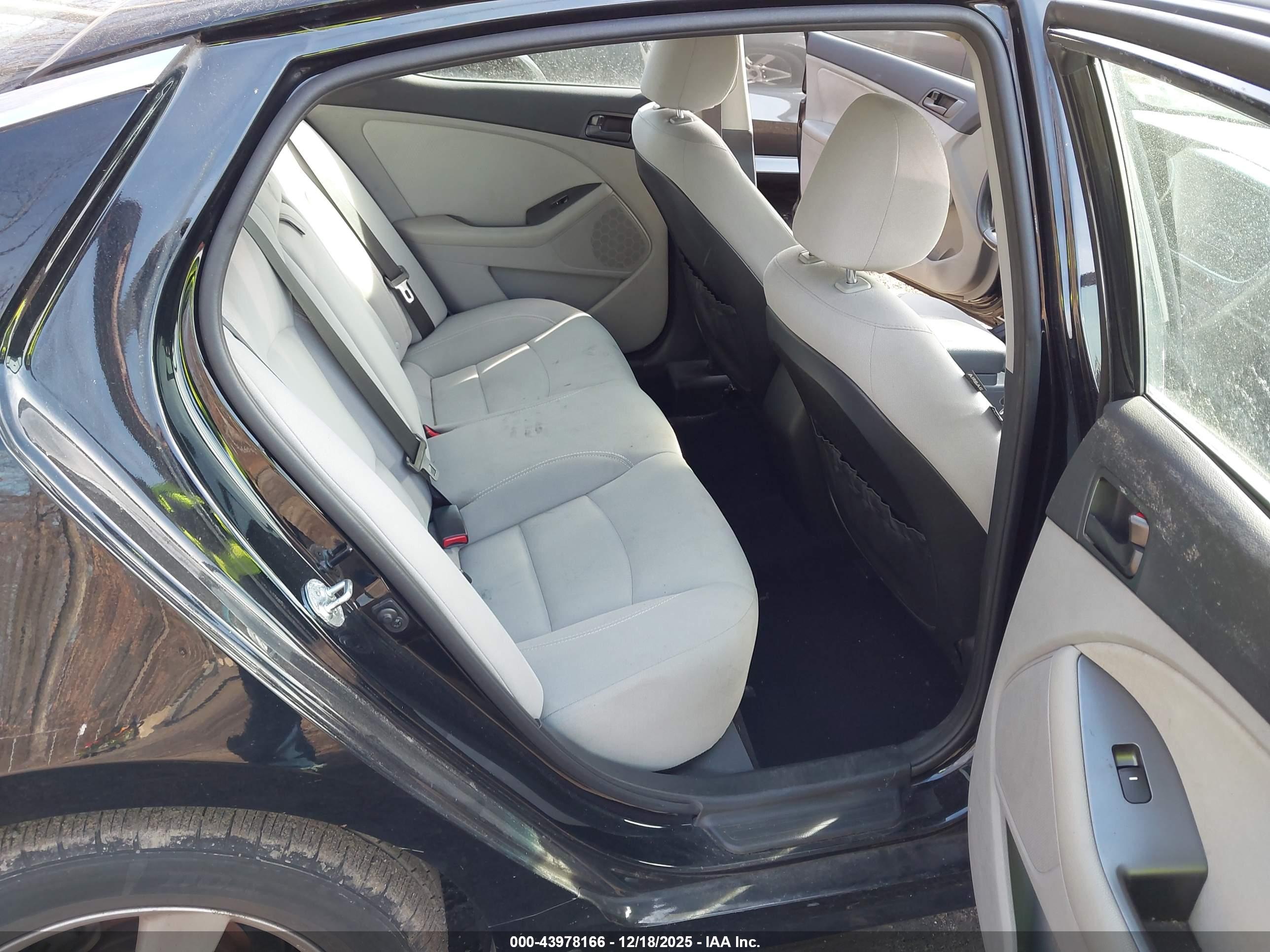 KIA OPTIMA image 8