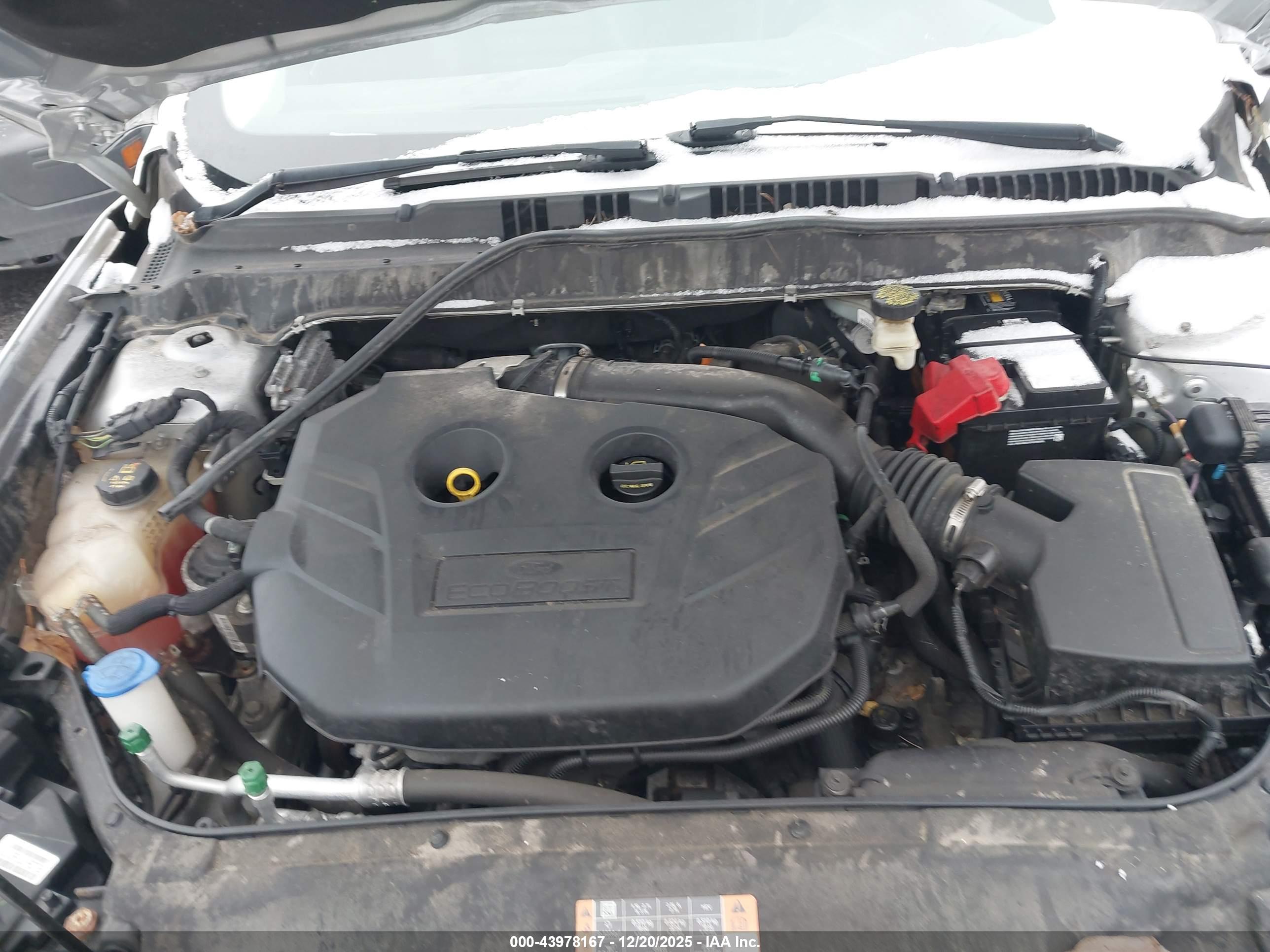 FORD FUSION image 10