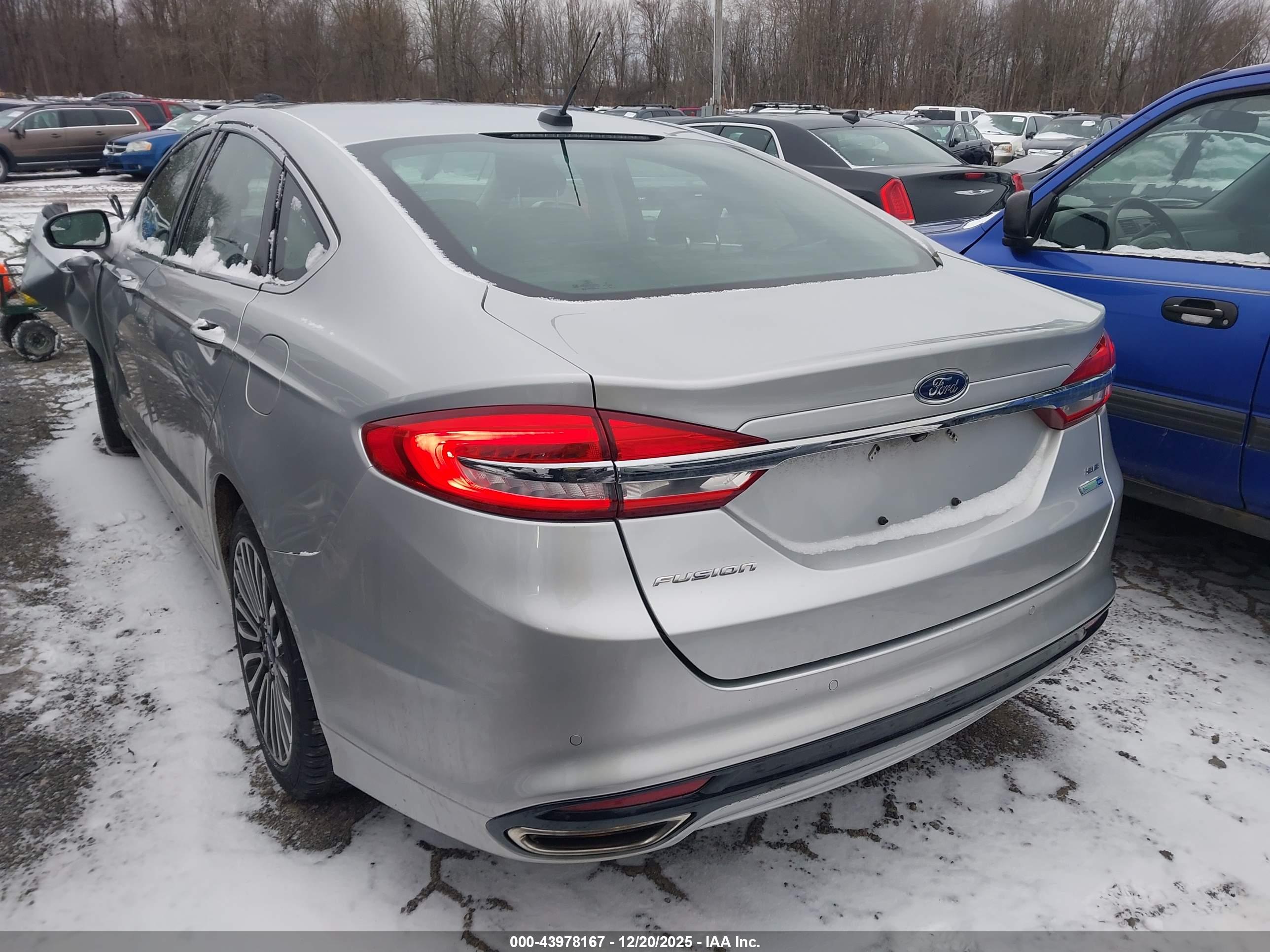 FORD FUSION image 3