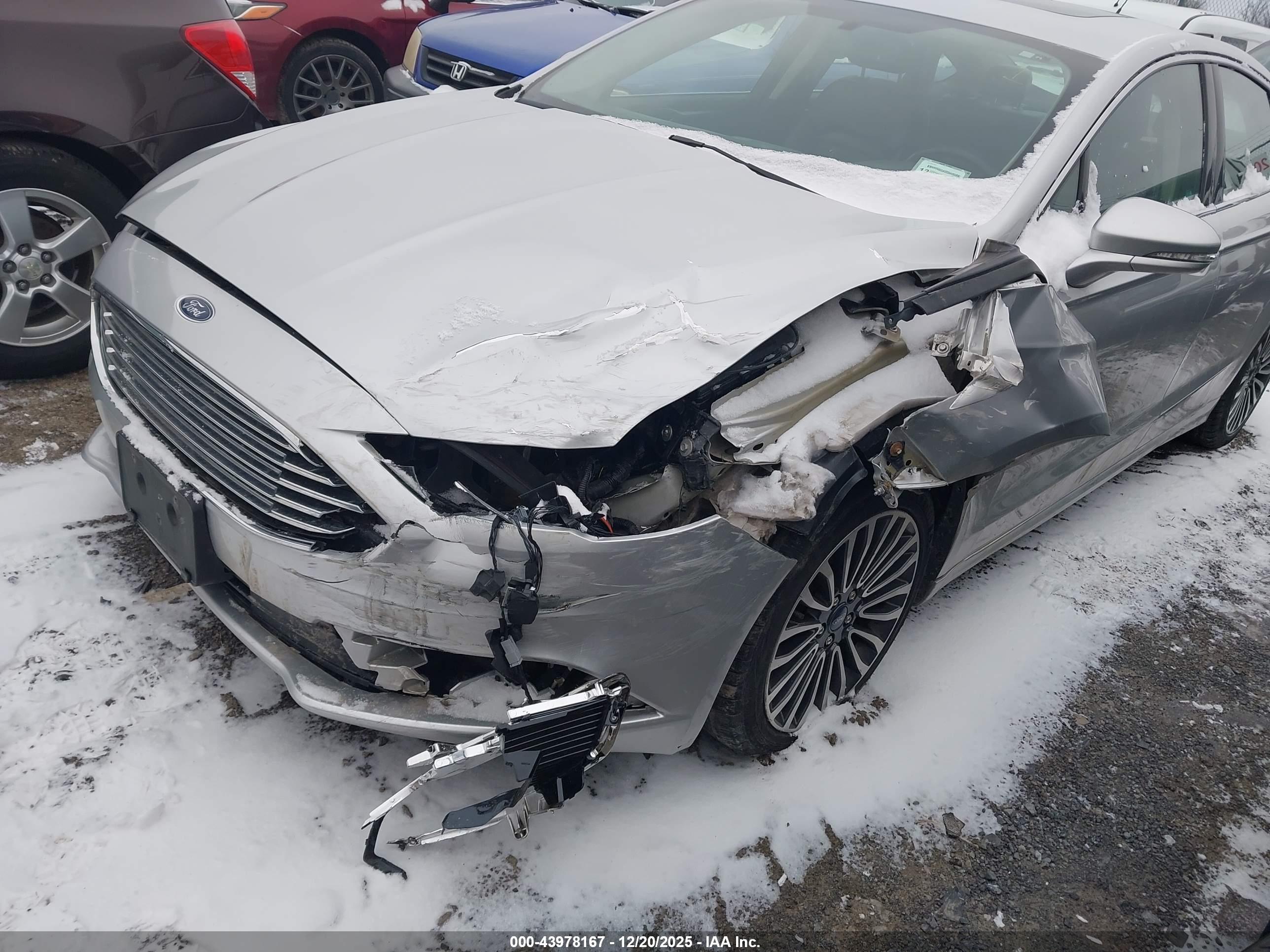 FORD FUSION image 6