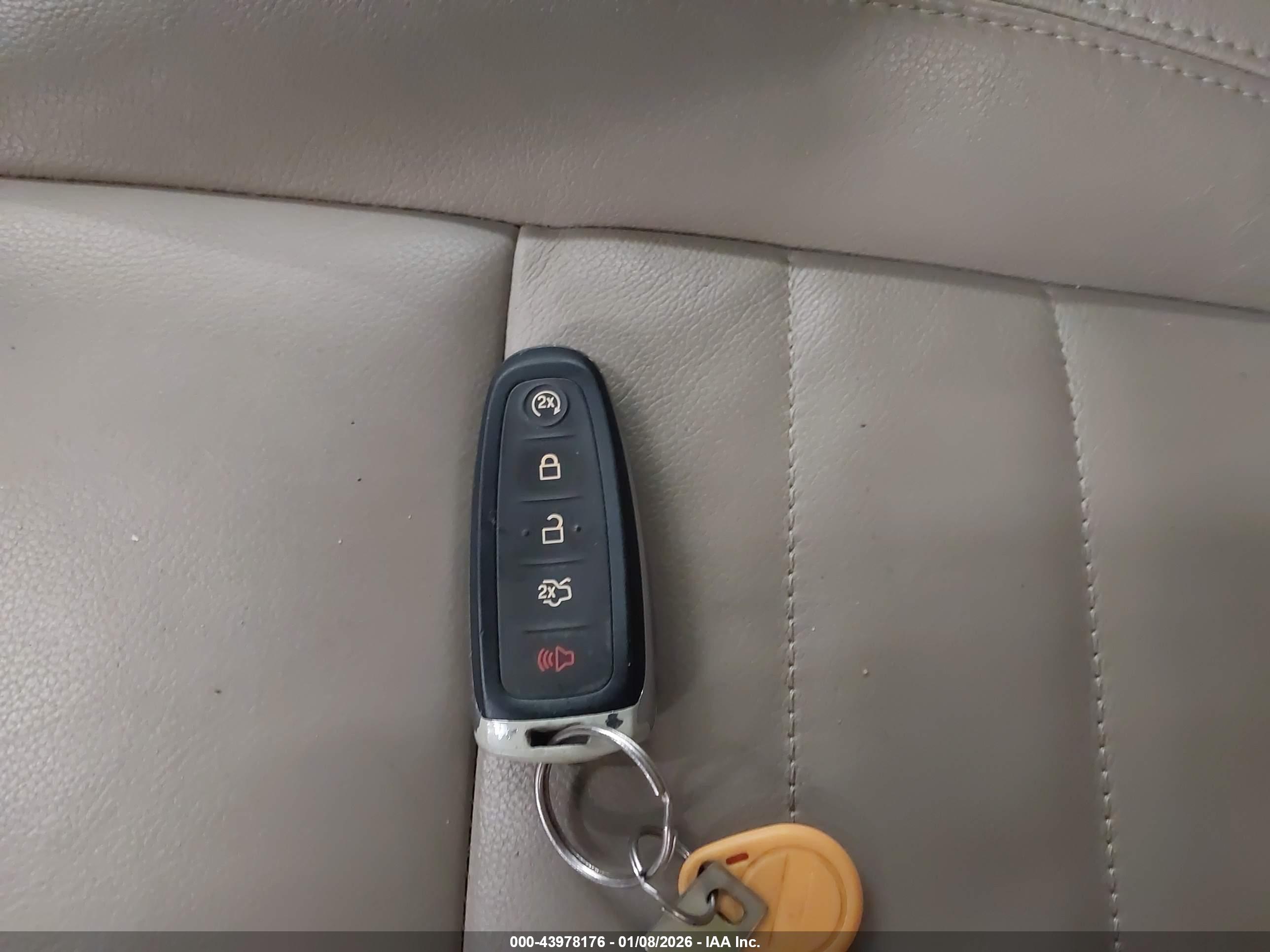 FORD ESCAPE image 11