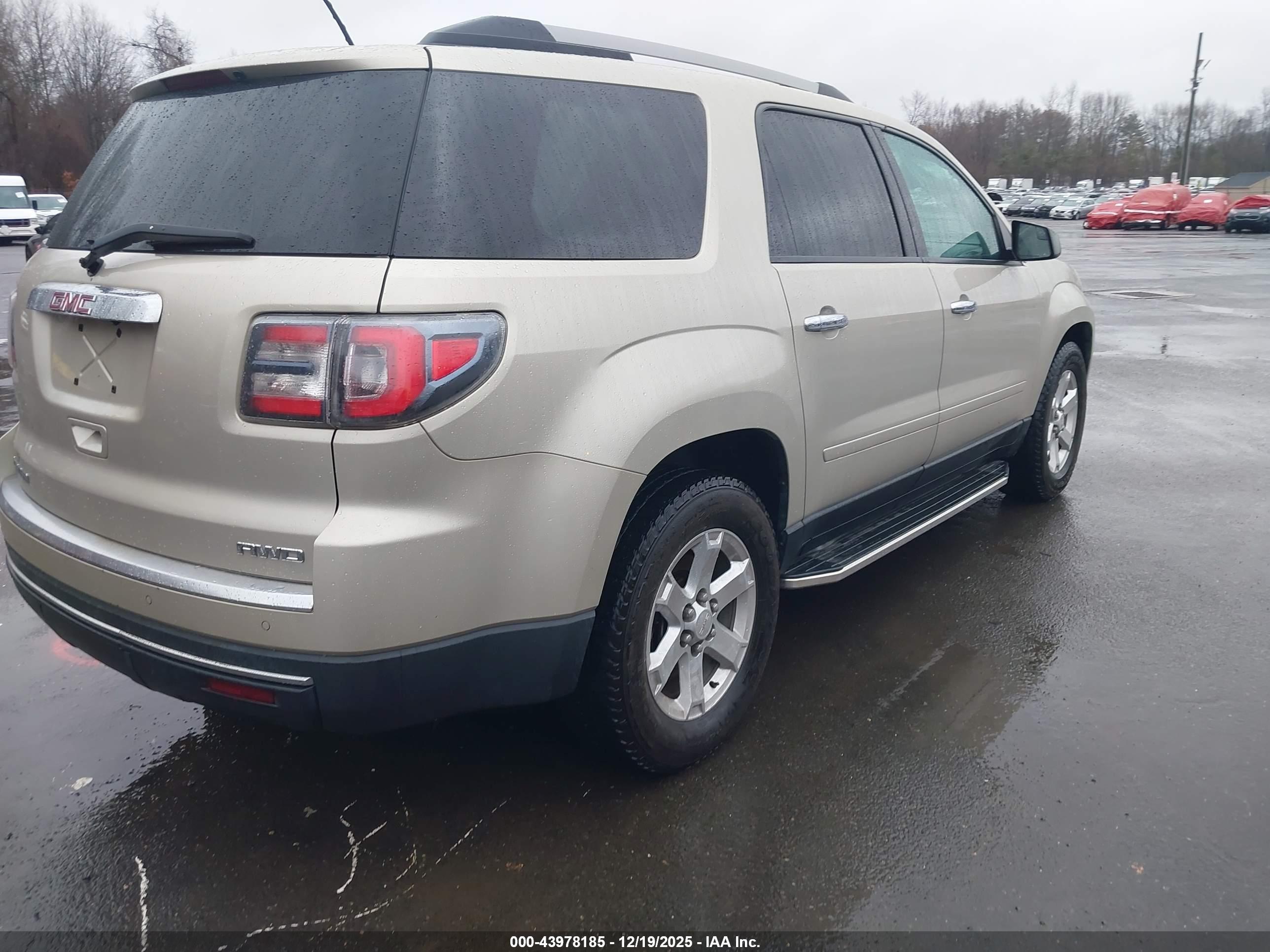 GMC ACADIA image 4