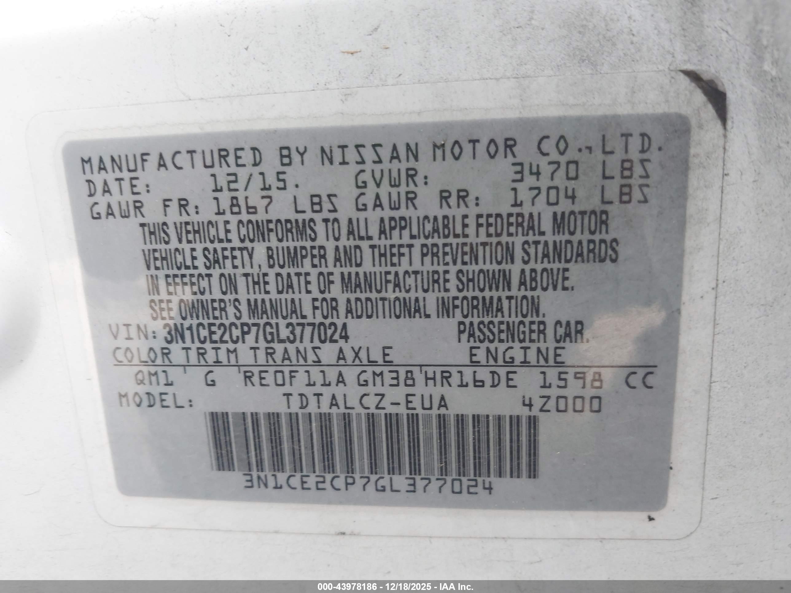 NISSAN VERSA image 9