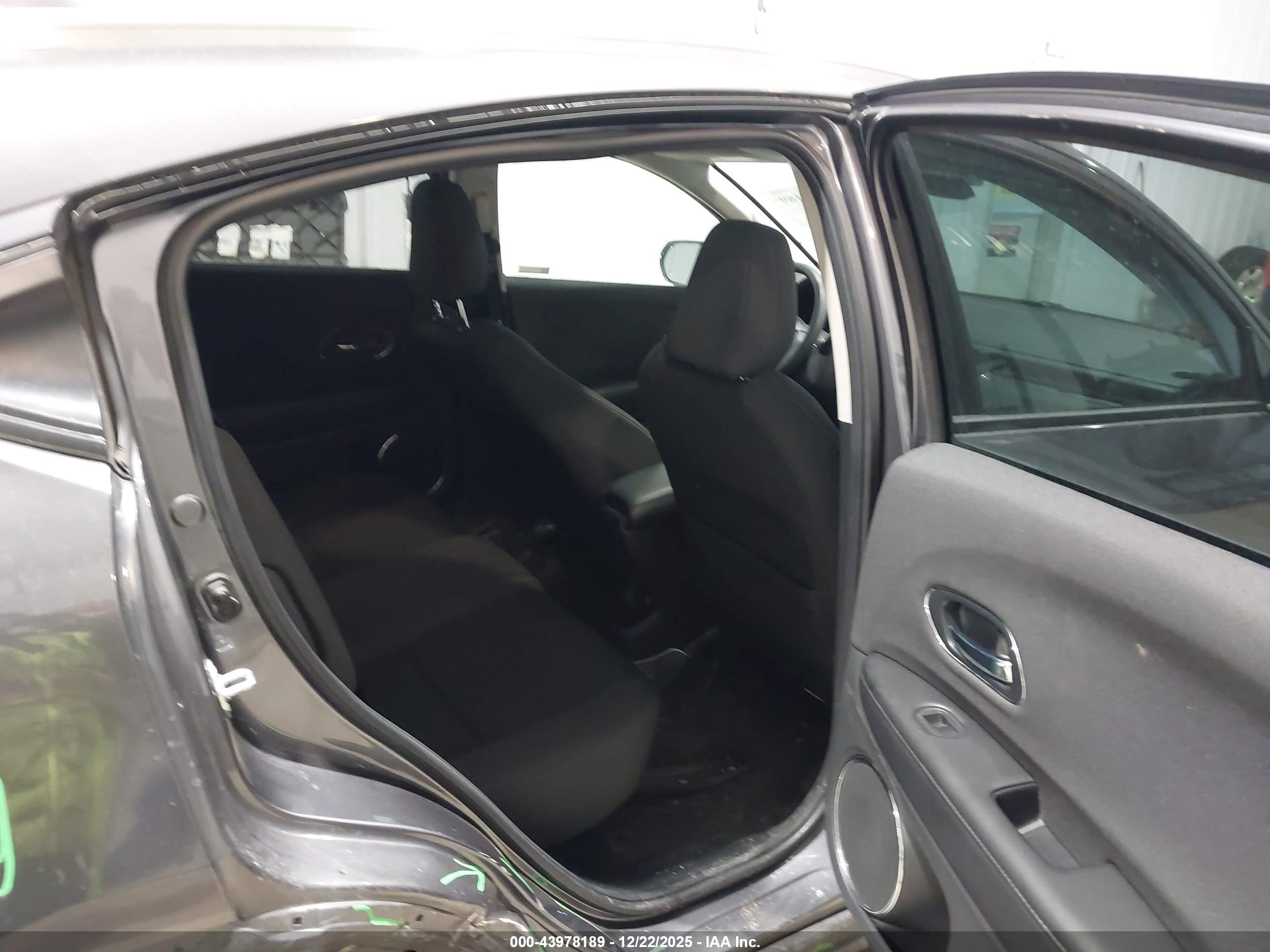 HONDA HR-V image 8