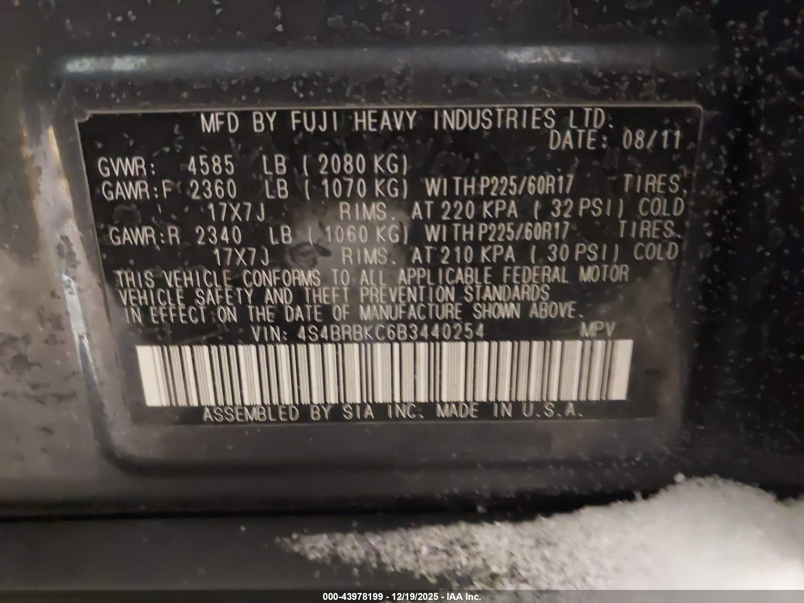 SUBARU OUTBACK image 9
