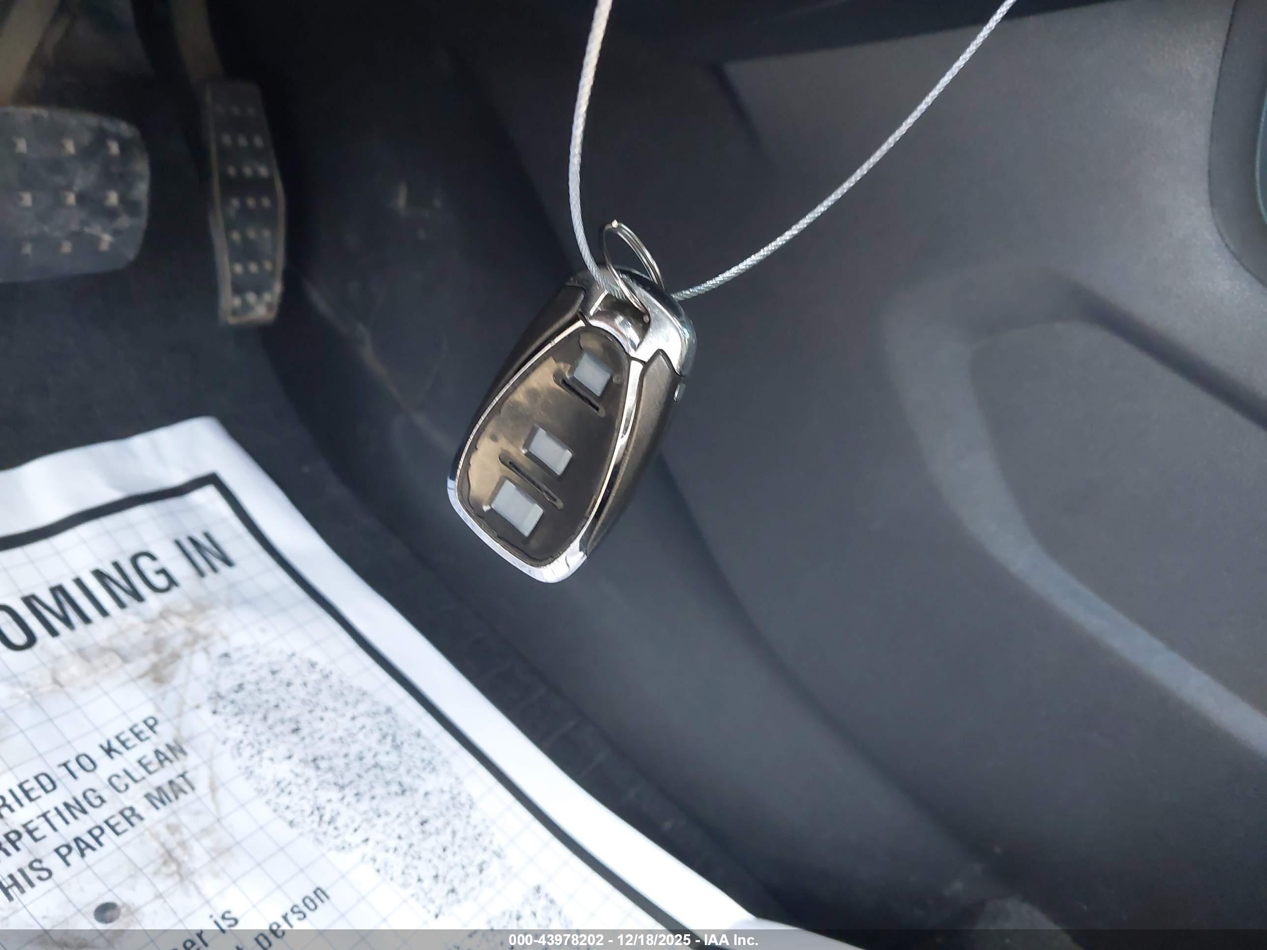 CHEVROLET TRAVERSE image 11