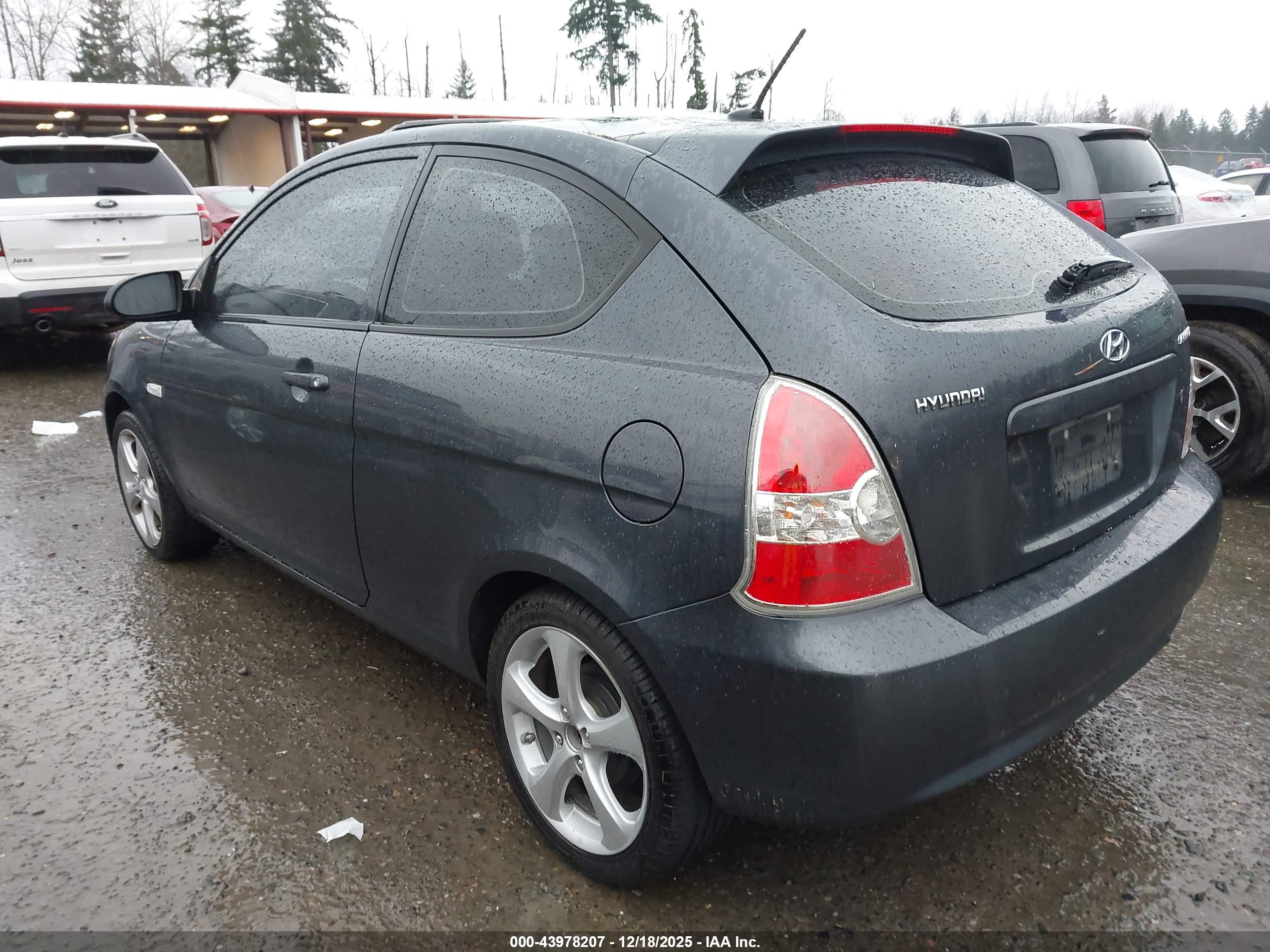 HYUNDAI ACCENT image 3