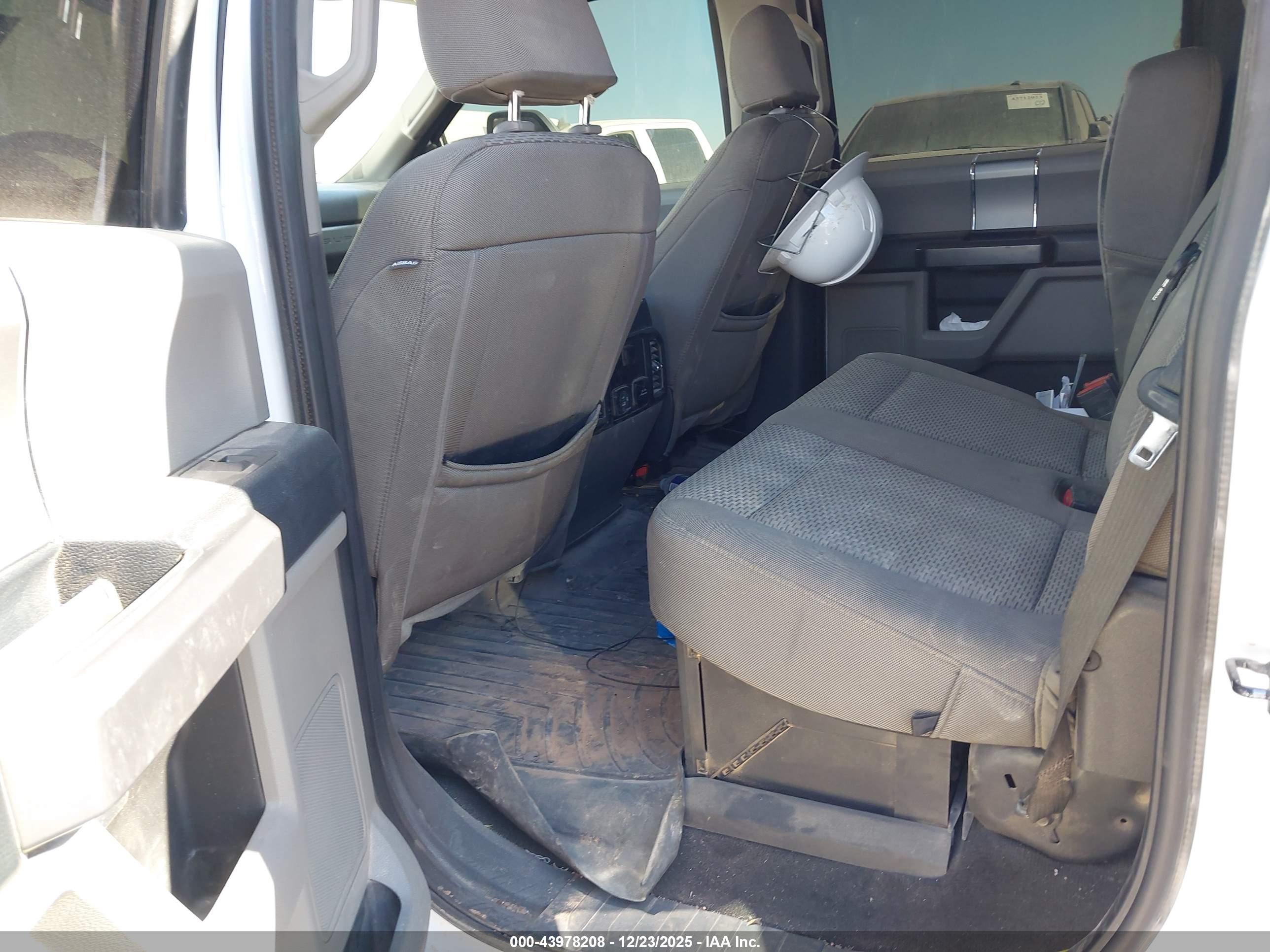 FORD F-250 image 8