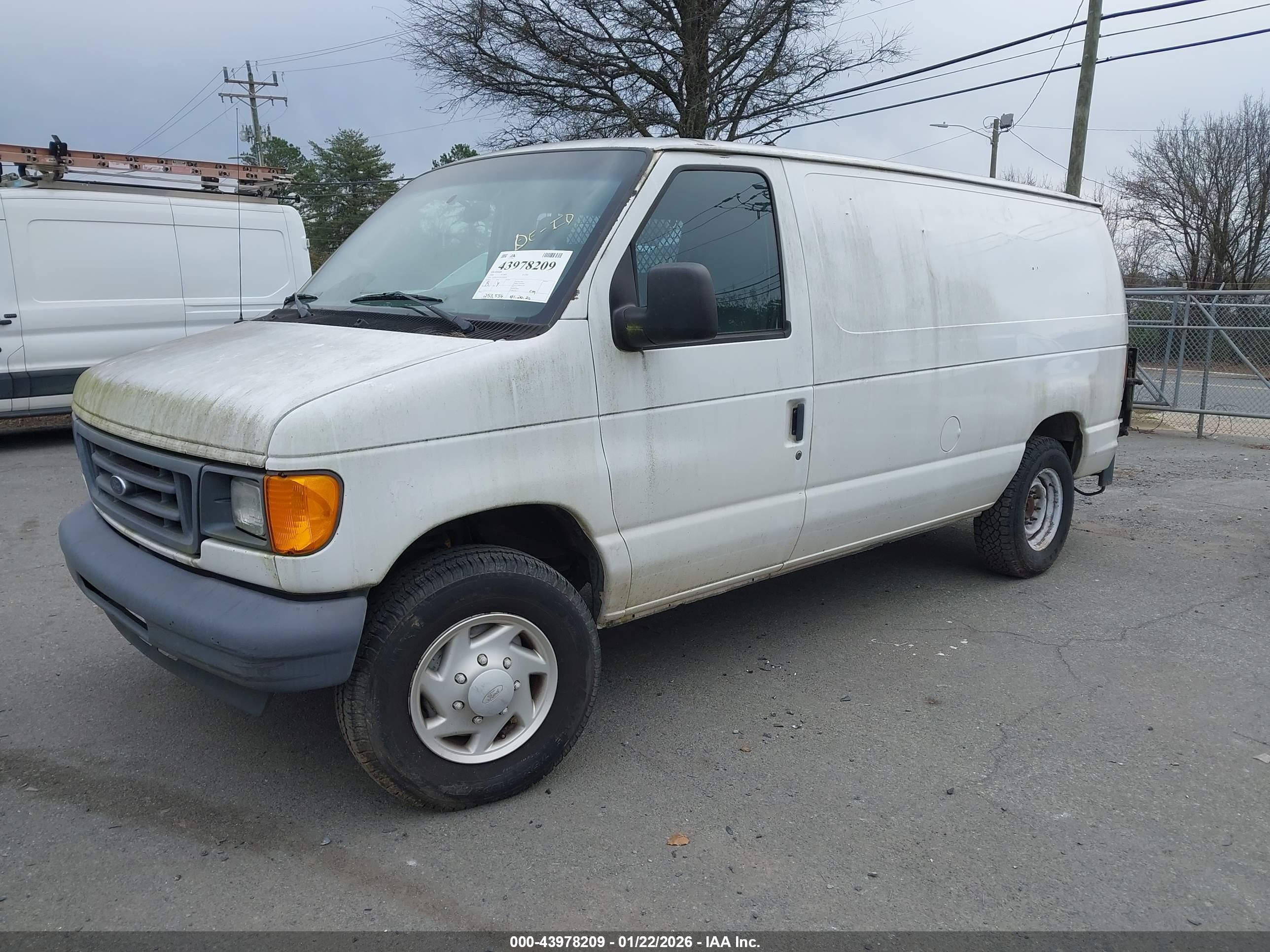 FORD E-250 image 2