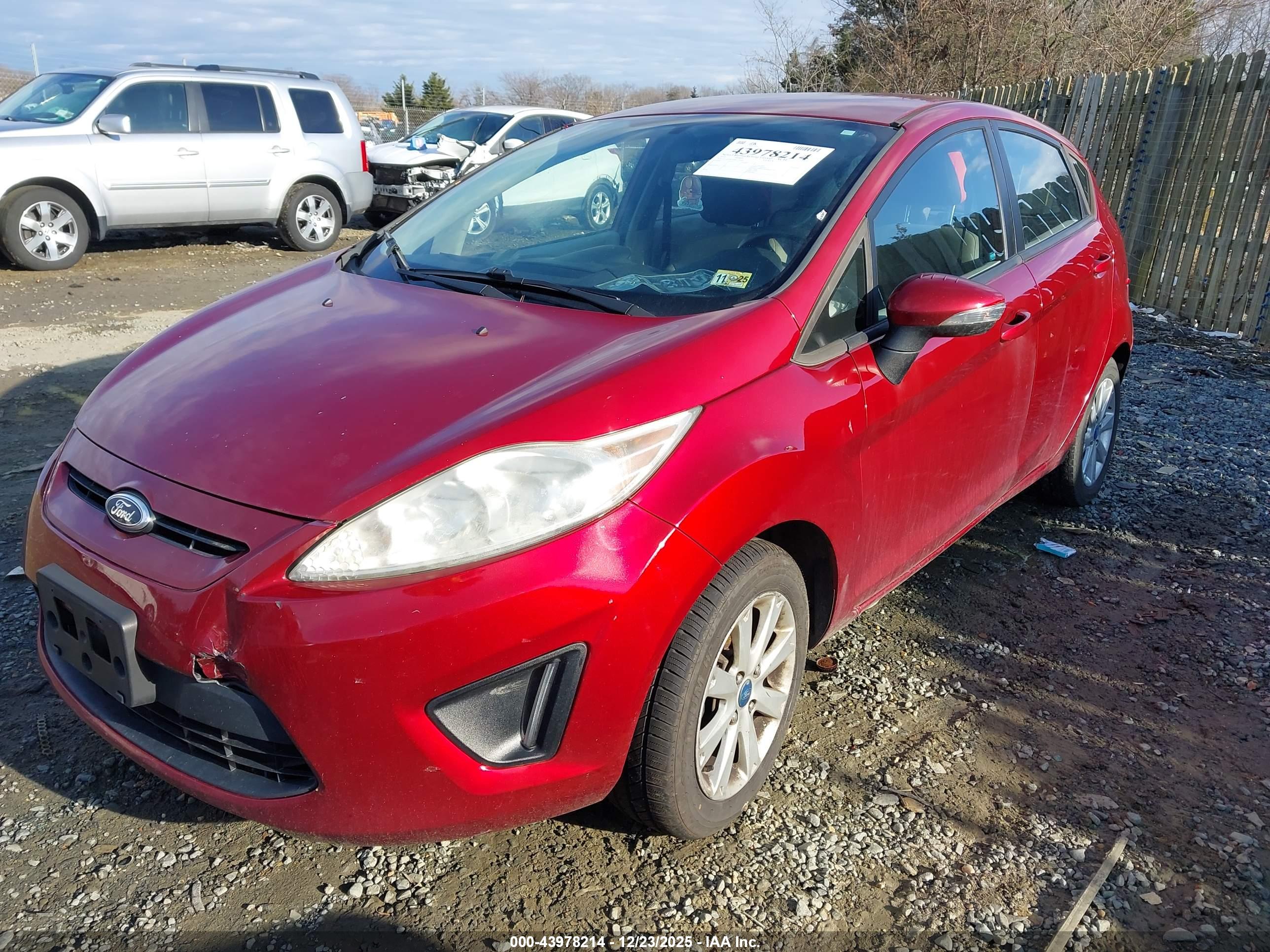 FORD FIESTA image 2