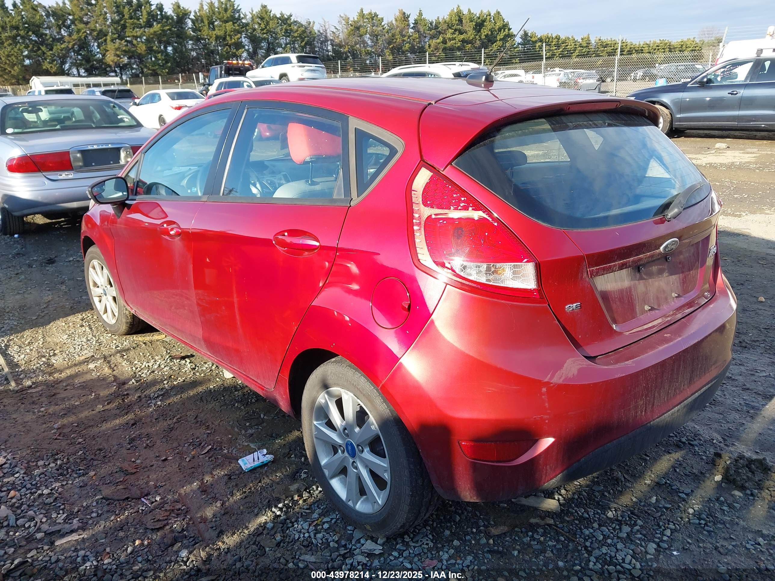 FORD FIESTA image 3