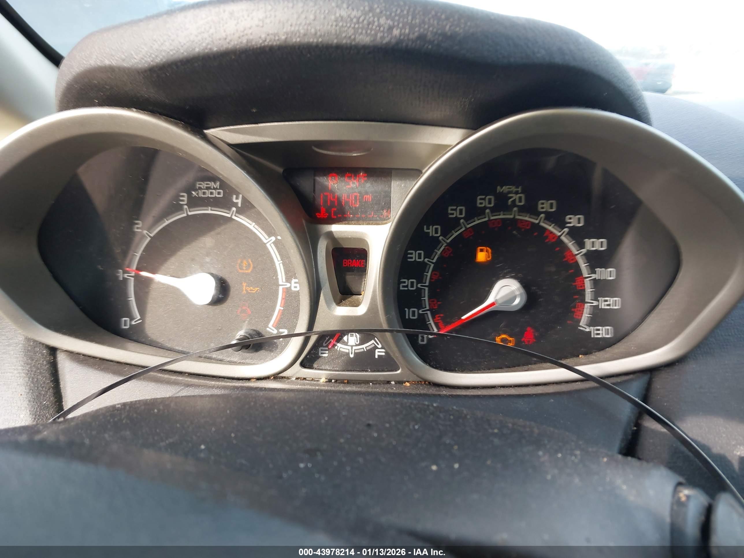 FORD FIESTA image 7