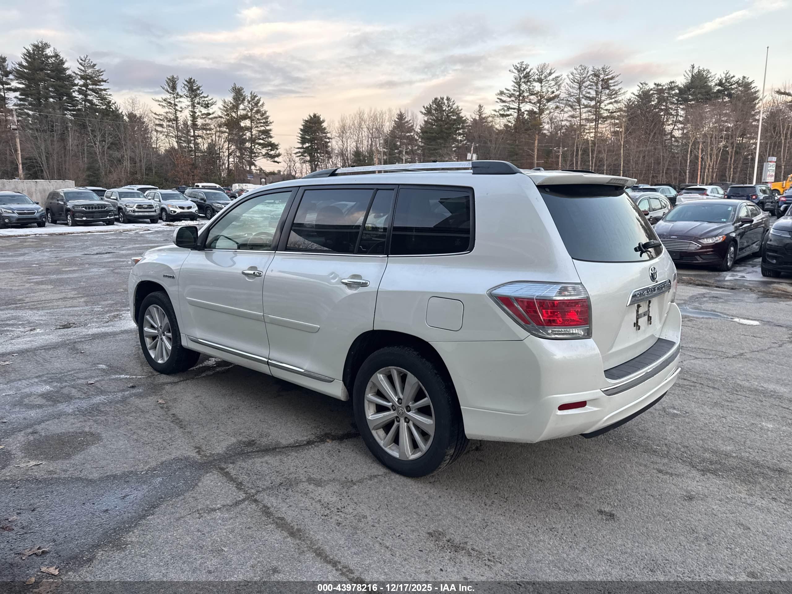 TOYOTA HIGHLANDER image 3