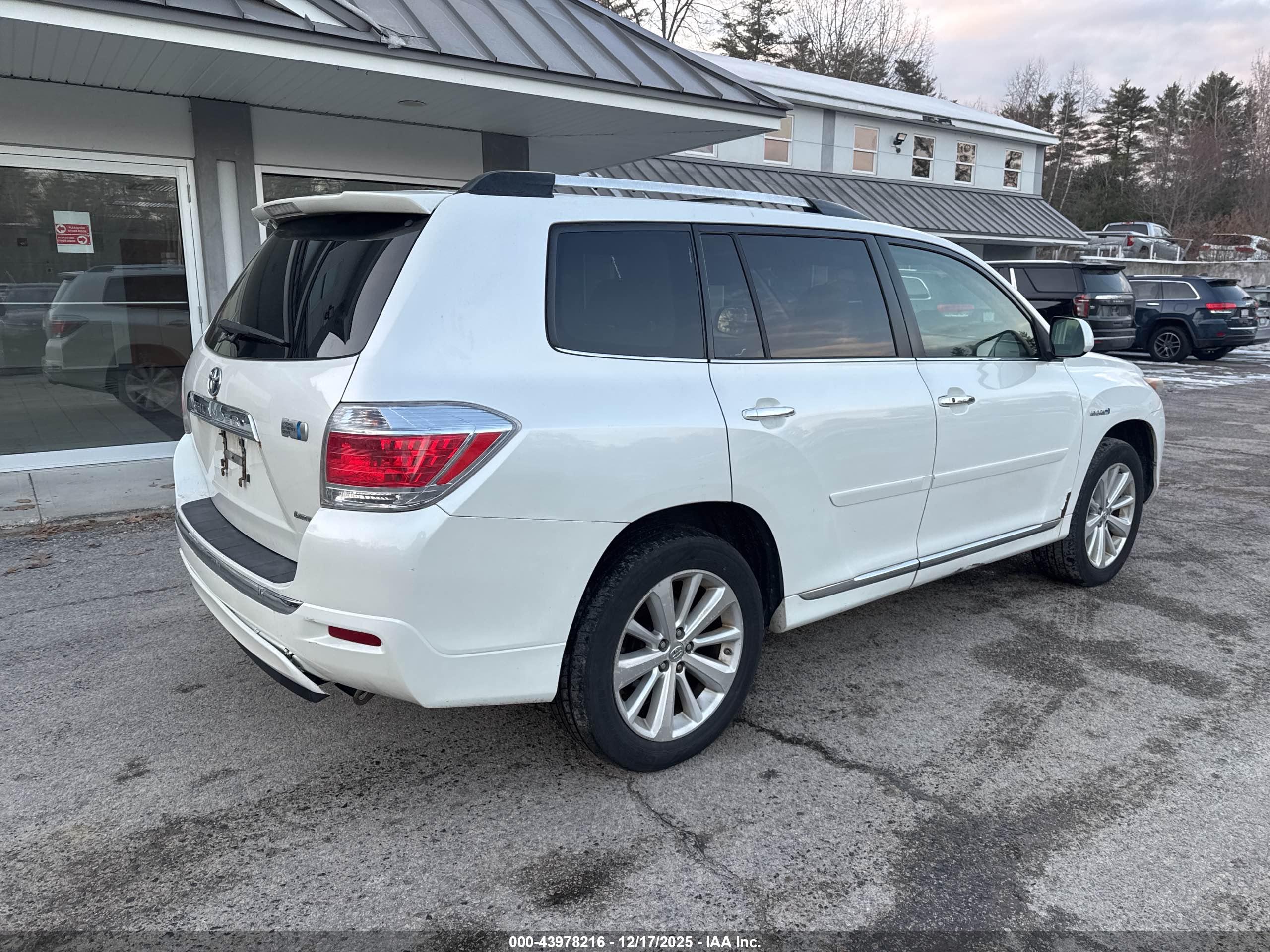TOYOTA HIGHLANDER image 4