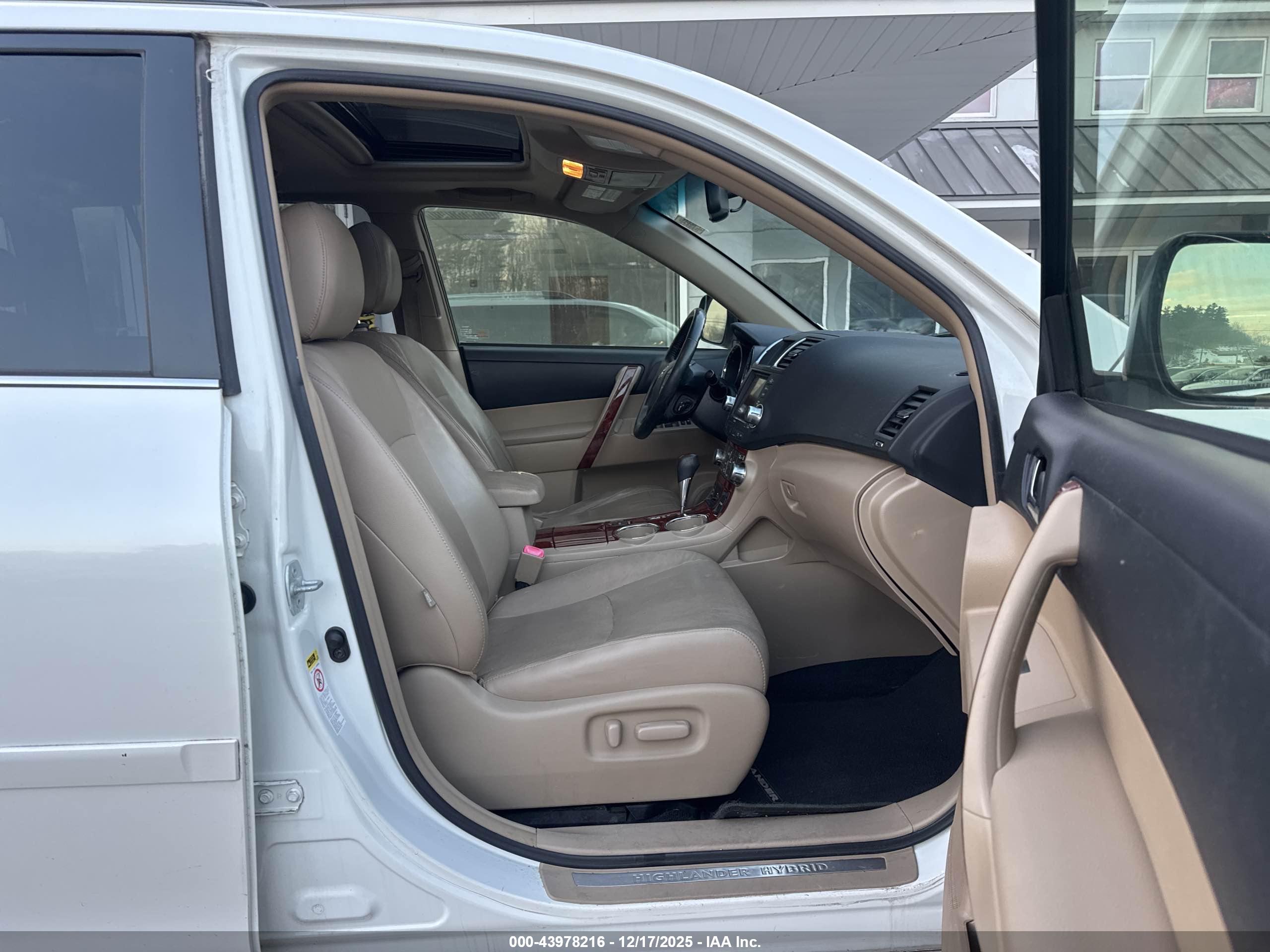TOYOTA HIGHLANDER image 5