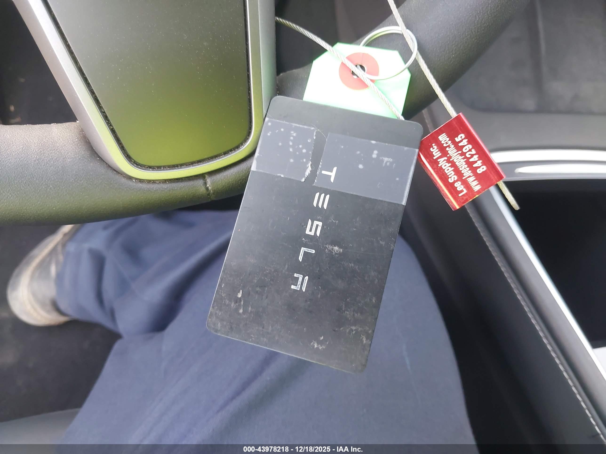 TESLA MODEL image 11