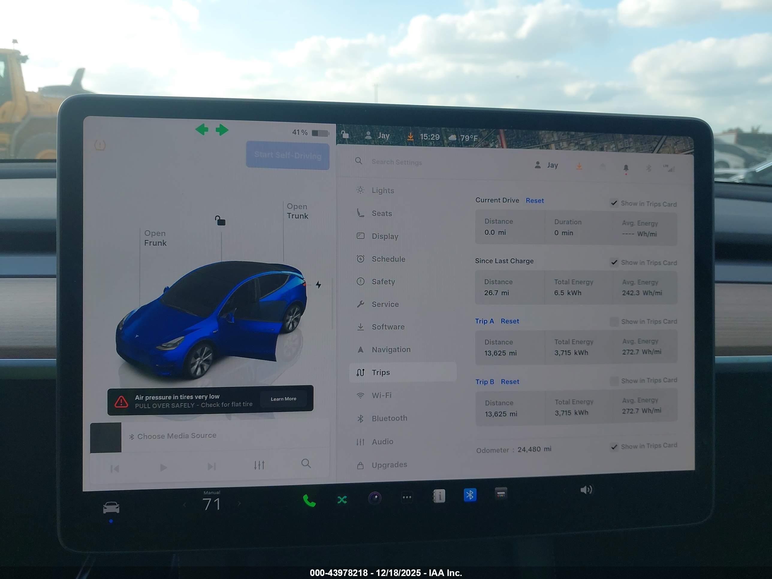 TESLA MODEL image 7