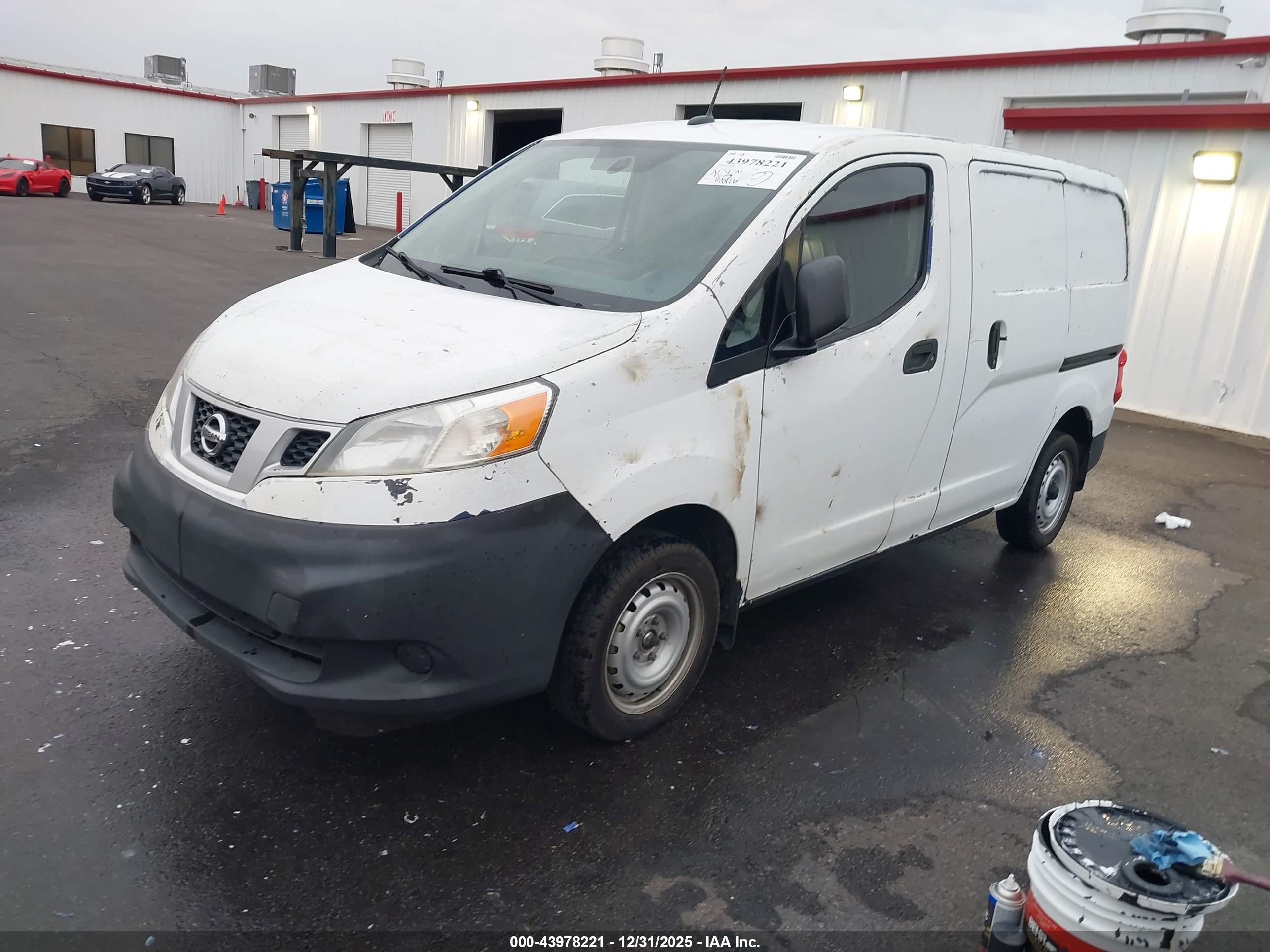 NISSAN NV200 image 2