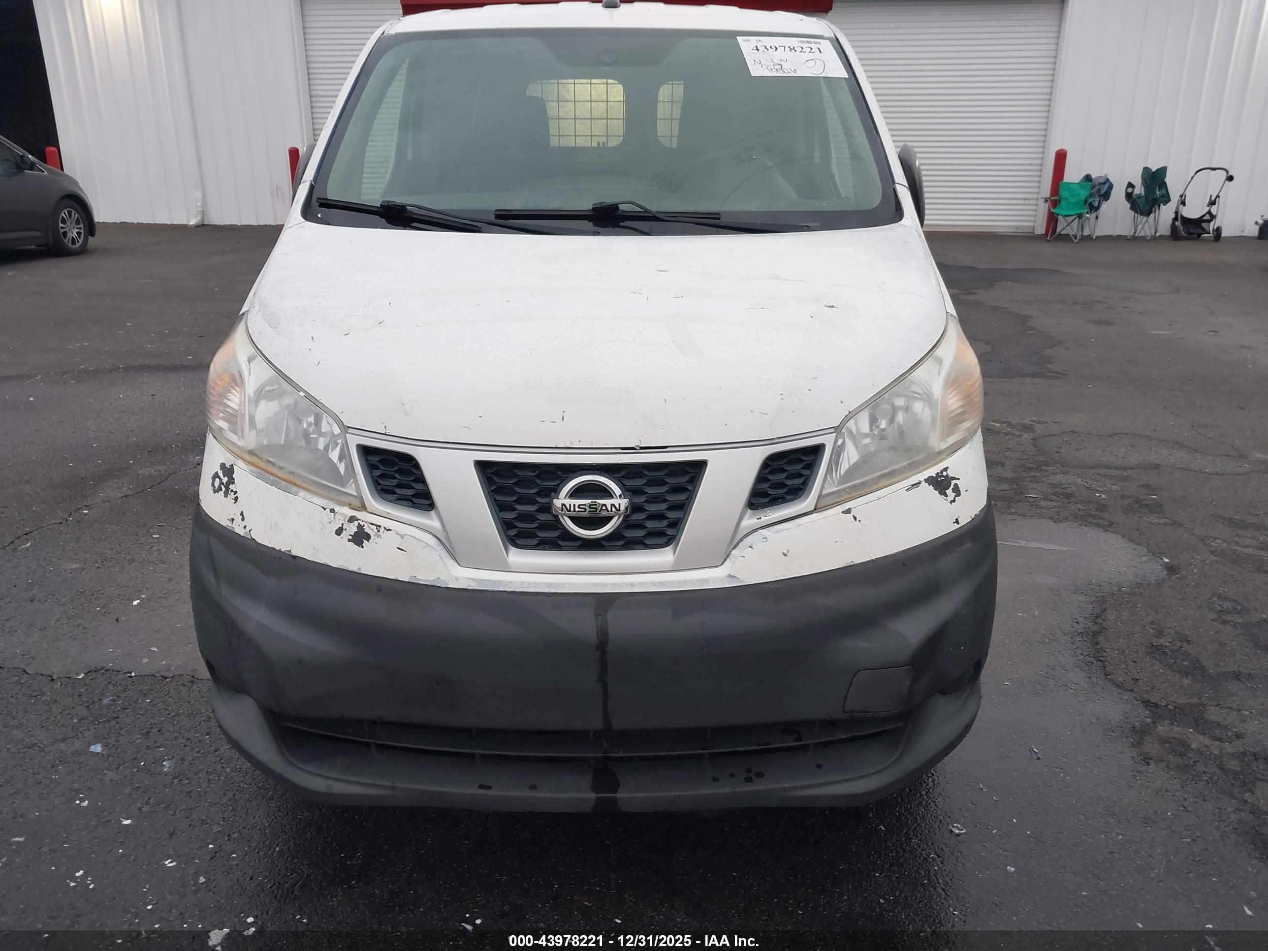 NISSAN NV200 image 6
