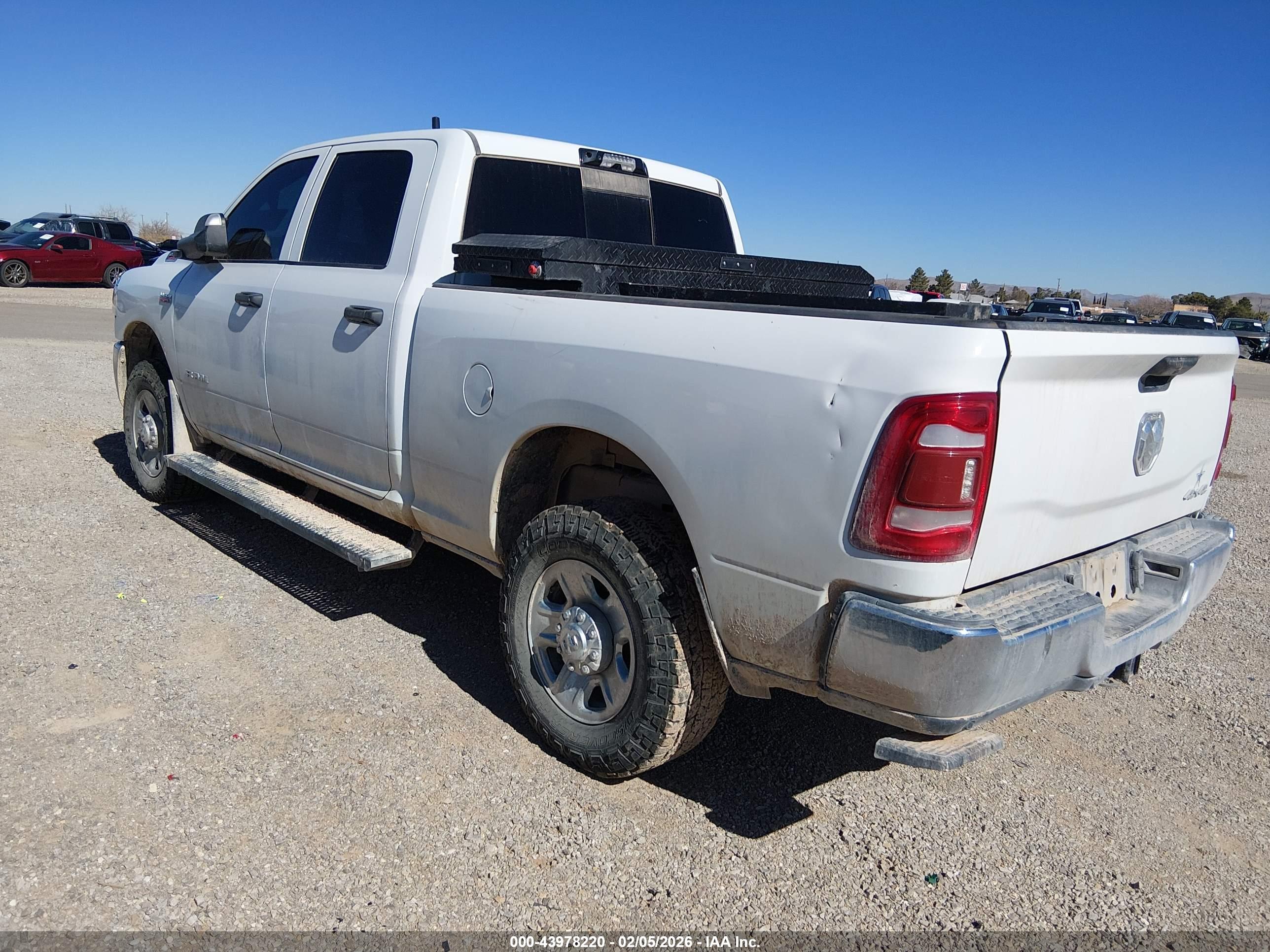 RAM 2500 image 3