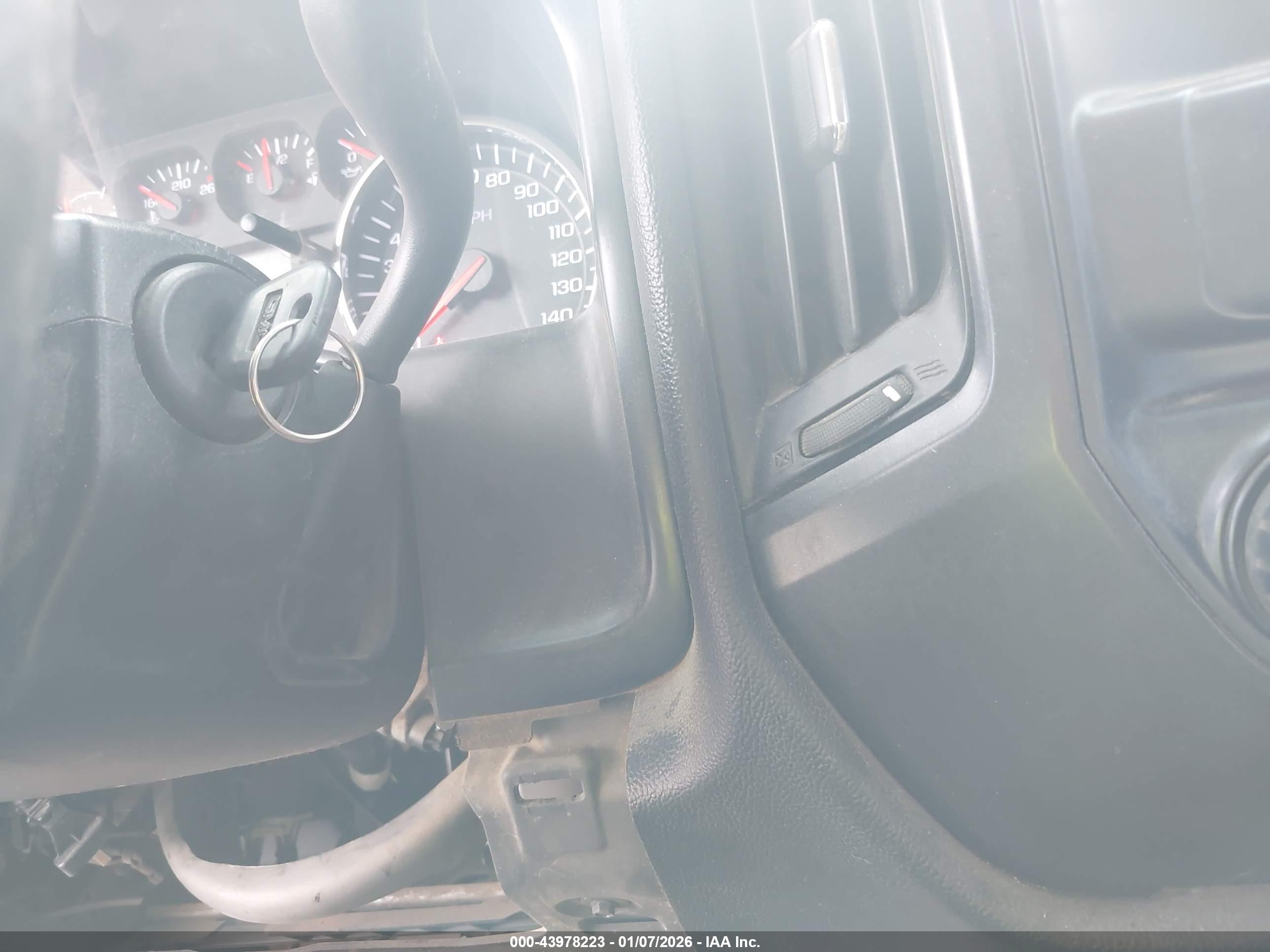 GMC SIERRA image 11