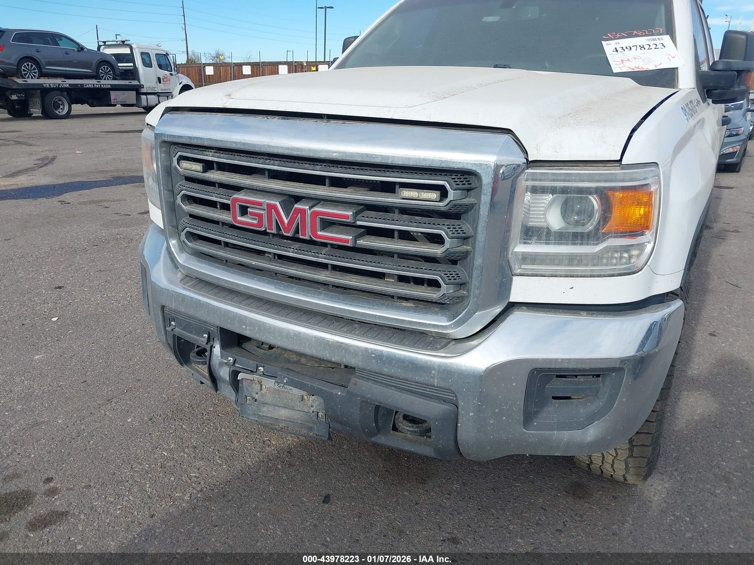 GMC SIERRA image 6